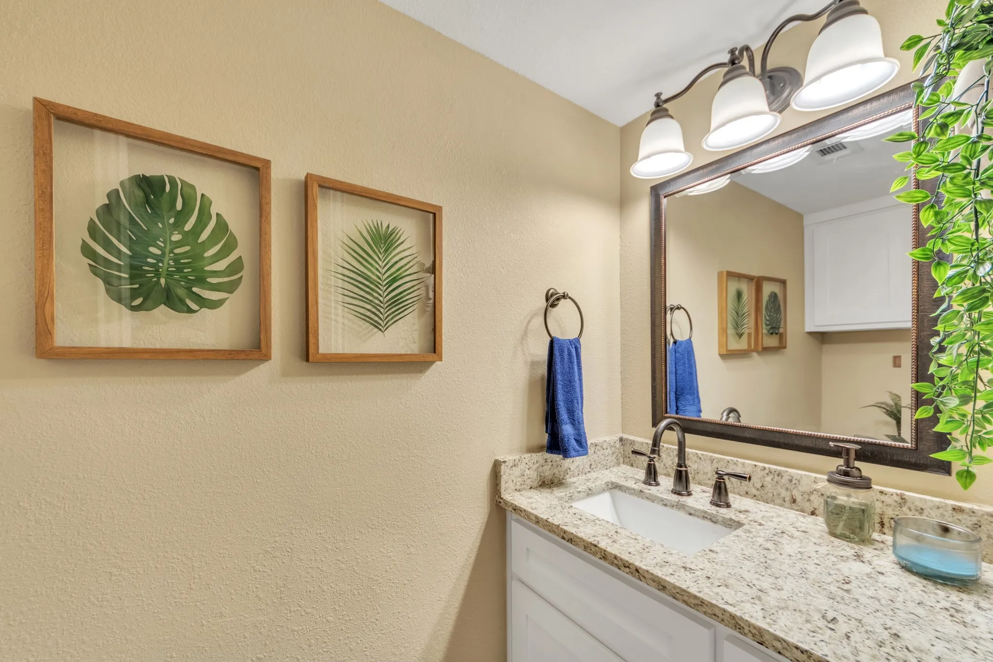 Condominium For Sale in Dallas County , 11655 Audelia Road 601, Dallas, Texas 75243, 2 Bedroom, 2 Bathroom, Garage spaces, 999 Sqft, built in 1982, mls#21367482, Real Estate Agent in Dallas, Homes For Sale in Dallas county, Homes For Sale in Dallas, Realtor in Dallas Texas, Real Estate Brokerage Independent Realty Texas, Luminita Cordes Realtor
