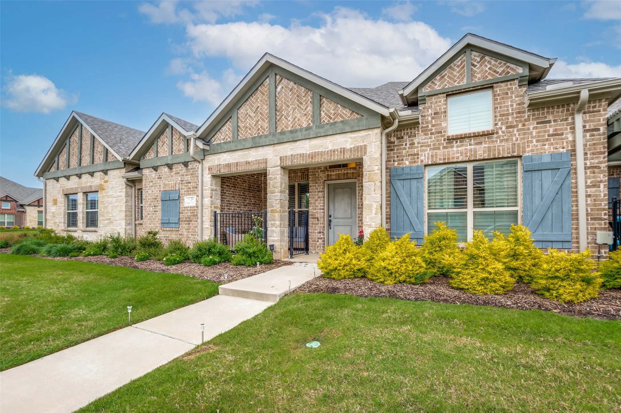 Single Family Residence For Sale in Denton County , 1130 Foxglove Lane, Prosper, Texas 75078, 2 Bedroom, 2 Bathroom, 2 Garage spaces, 1,301 Sqft, built in 2019, mls#21369414, Real Estate Agent in Prosper, Homes For Sale in Denton county, Homes For Sale in Prosper, Realtor in Prosper Texas, Real Estate Brokerage Independent Realty Texas, Luminita Cordes Realtor