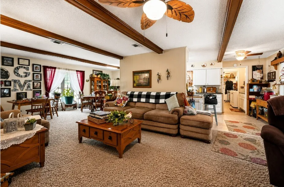 Single Family Residence For Sale in Kaufman County , 1022 Robin Road, Oak Ridge, Texas 75161, 4 Bedroom, 2 Bathroom, Garage spaces, 2,030 Sqft, built in 1974, mls#21367749, Real Estate Agent in Oak Ridge, Homes For Sale in Kaufman county, Homes For Sale in Oak Ridge, Realtor in Oak Ridge Texas, Real Estate Brokerage Independent Realty Texas, Luminita Cordes Realtor