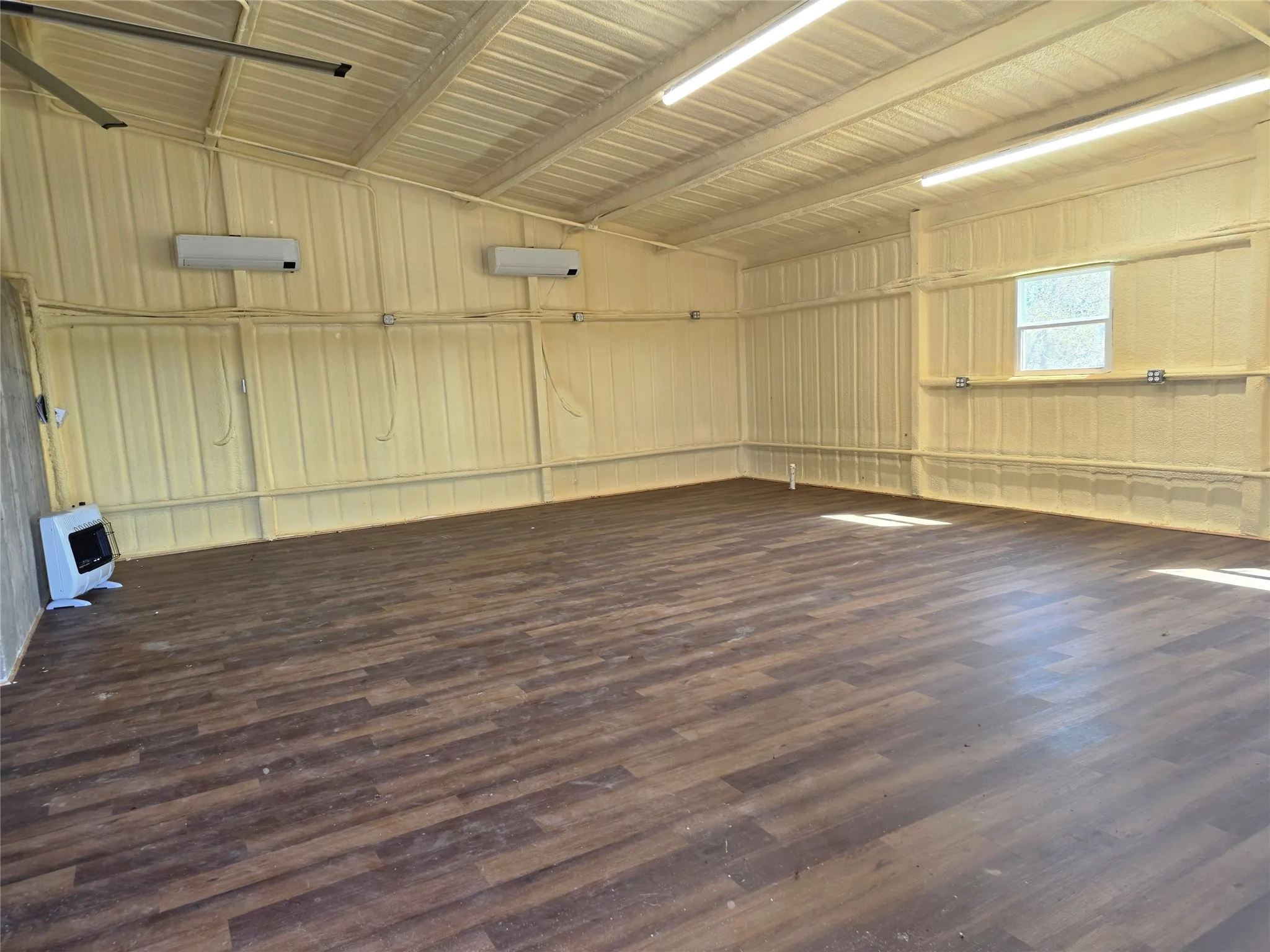 Single Family Residence For Sale in Parker County , 243 Blue Sky Lane, Springtown, Texas 76082, 0, 1 Bathroom, 2 Garage spaces, 1,200 Sqft, built in 2023, mls#21368420, Real Estate Agent in Springtown, Homes For Sale in Parker county, Homes For Sale in Springtown, Realtor in Springtown Texas, Real Estate Brokerage Independent Realty Texas, Luminita Cordes Realtor