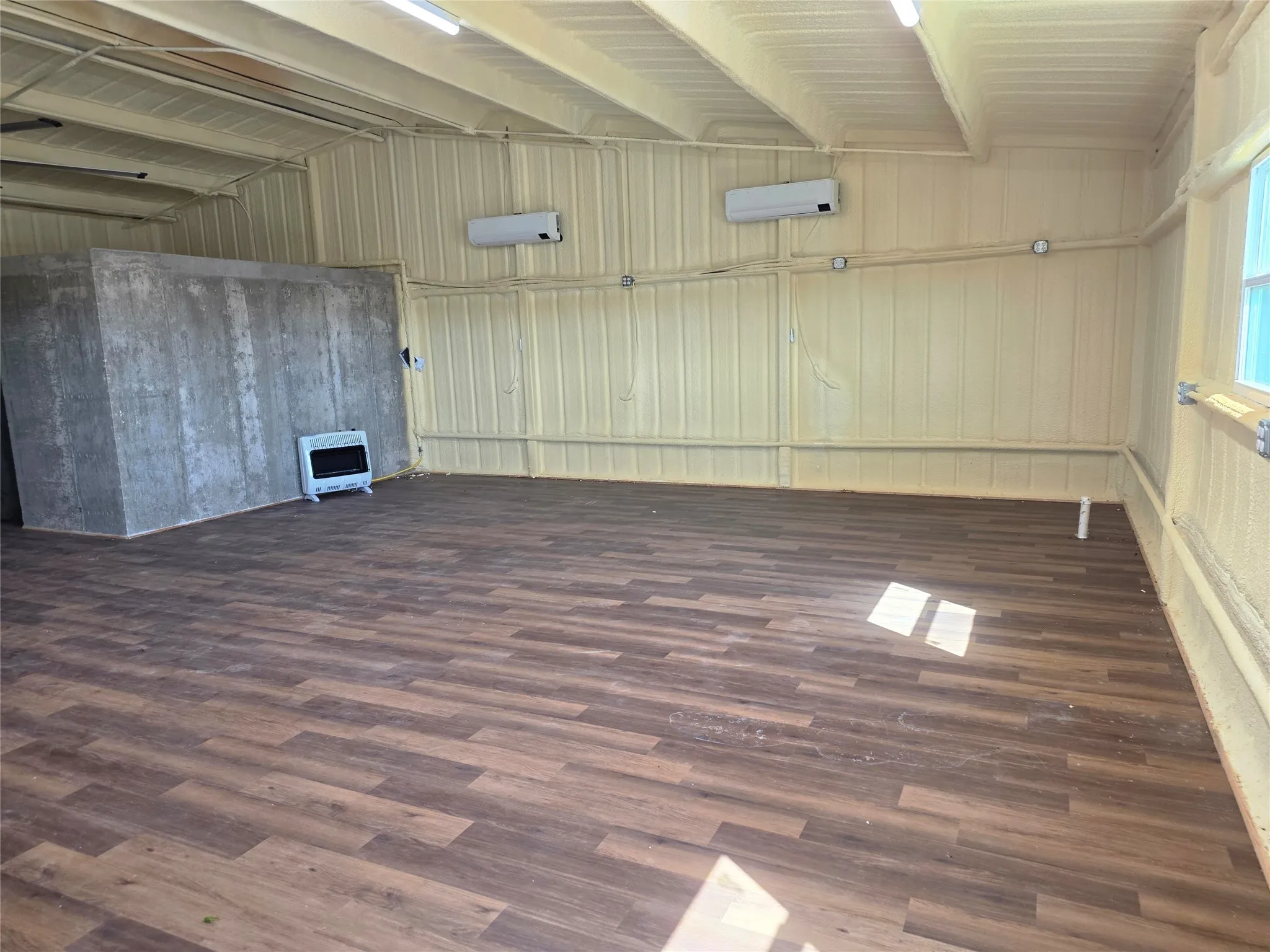 Single Family Residence For Sale in Parker County , 243 Blue Sky Lane, Springtown, Texas 76082, 0, 1 Bathroom, 2 Garage spaces, 1,200 Sqft, built in 2023, mls#21368420, Real Estate Agent in Springtown, Homes For Sale in Parker county, Homes For Sale in Springtown, Realtor in Springtown Texas, Real Estate Brokerage Independent Realty Texas, Luminita Cordes Realtor
