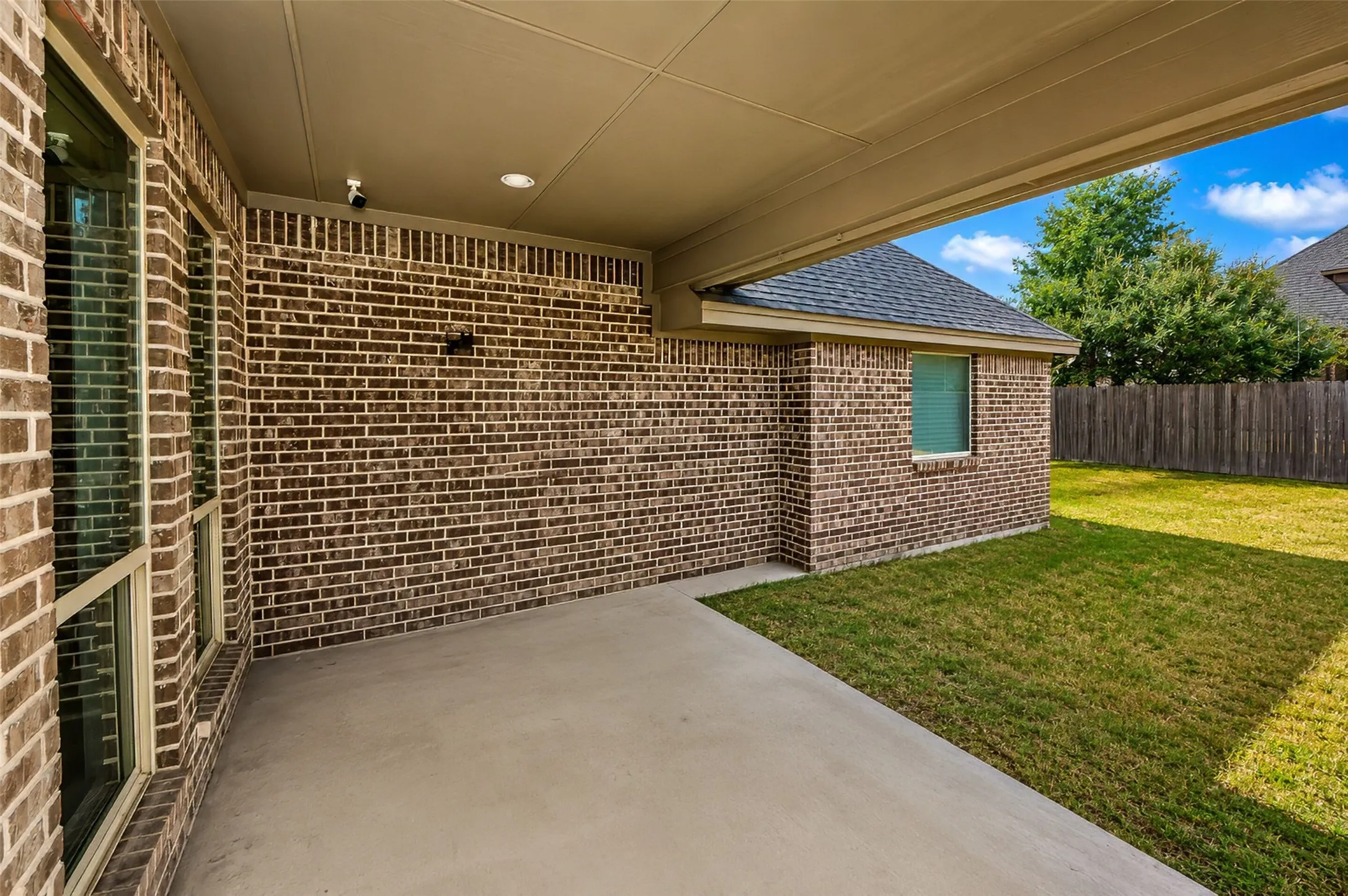 Single Family Residence For Sale in Parker County , 173 Whitetail Drive, Willow Park, Texas 76008, 4 Bedroom, 2 Bathroom, 2 Garage spaces, 2,053 Sqft, built in 2014, mls#21357682, Real Estate Agent in Willow Park, Homes For Sale in Parker county, Homes For Sale in Willow Park, Realtor in Willow Park Texas, Real Estate Brokerage Independent Realty Texas, Luminita Cordes Realtor