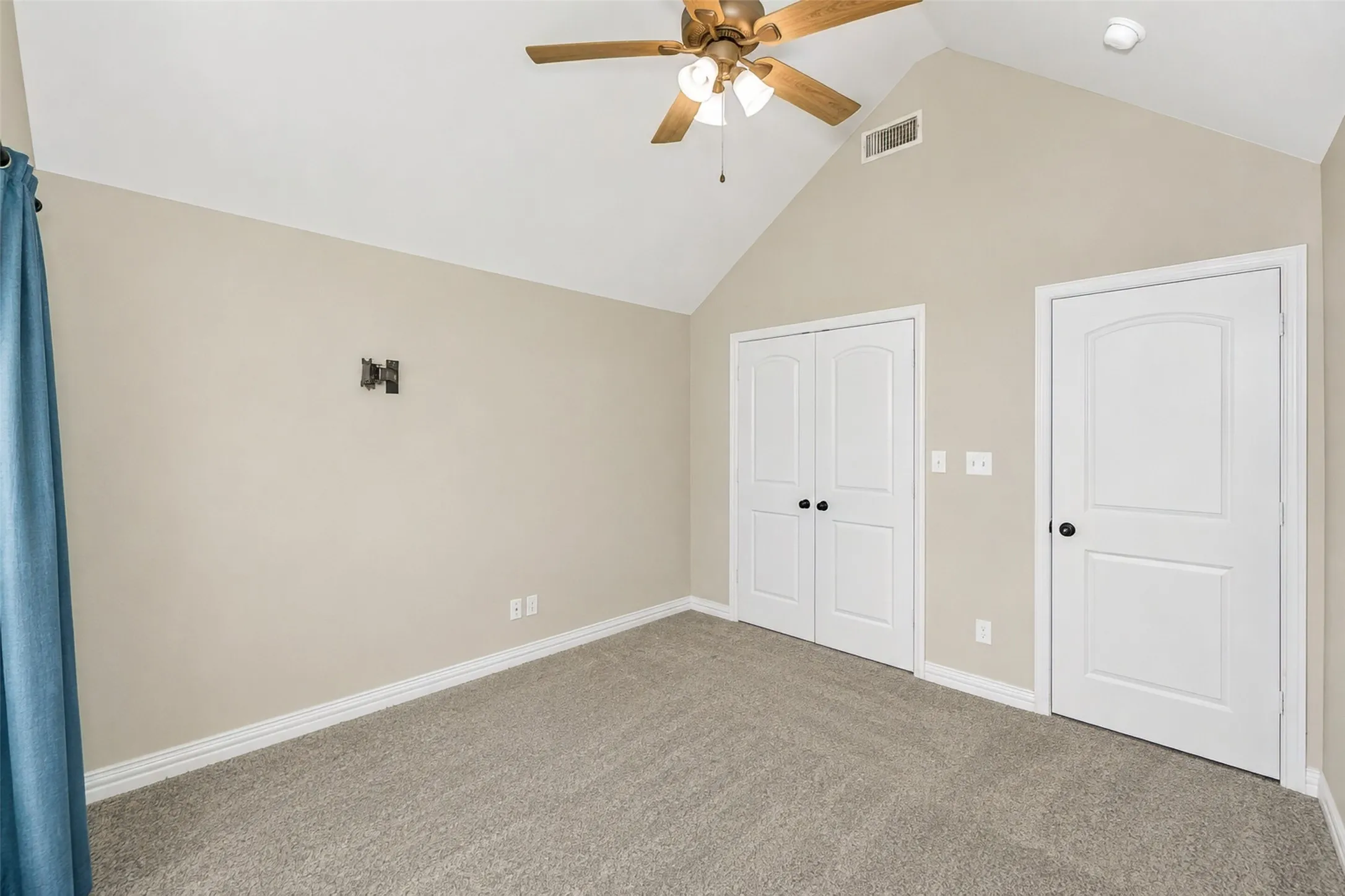 Single Family Residence For Sale in Parker County , 173 Whitetail Drive, Willow Park, Texas 76008, 4 Bedroom, 2 Bathroom, 2 Garage spaces, 2,053 Sqft, built in 2014, mls#21357682, Real Estate Agent in Willow Park, Homes For Sale in Parker county, Homes For Sale in Willow Park, Realtor in Willow Park Texas, Real Estate Brokerage Independent Realty Texas, Luminita Cordes Realtor