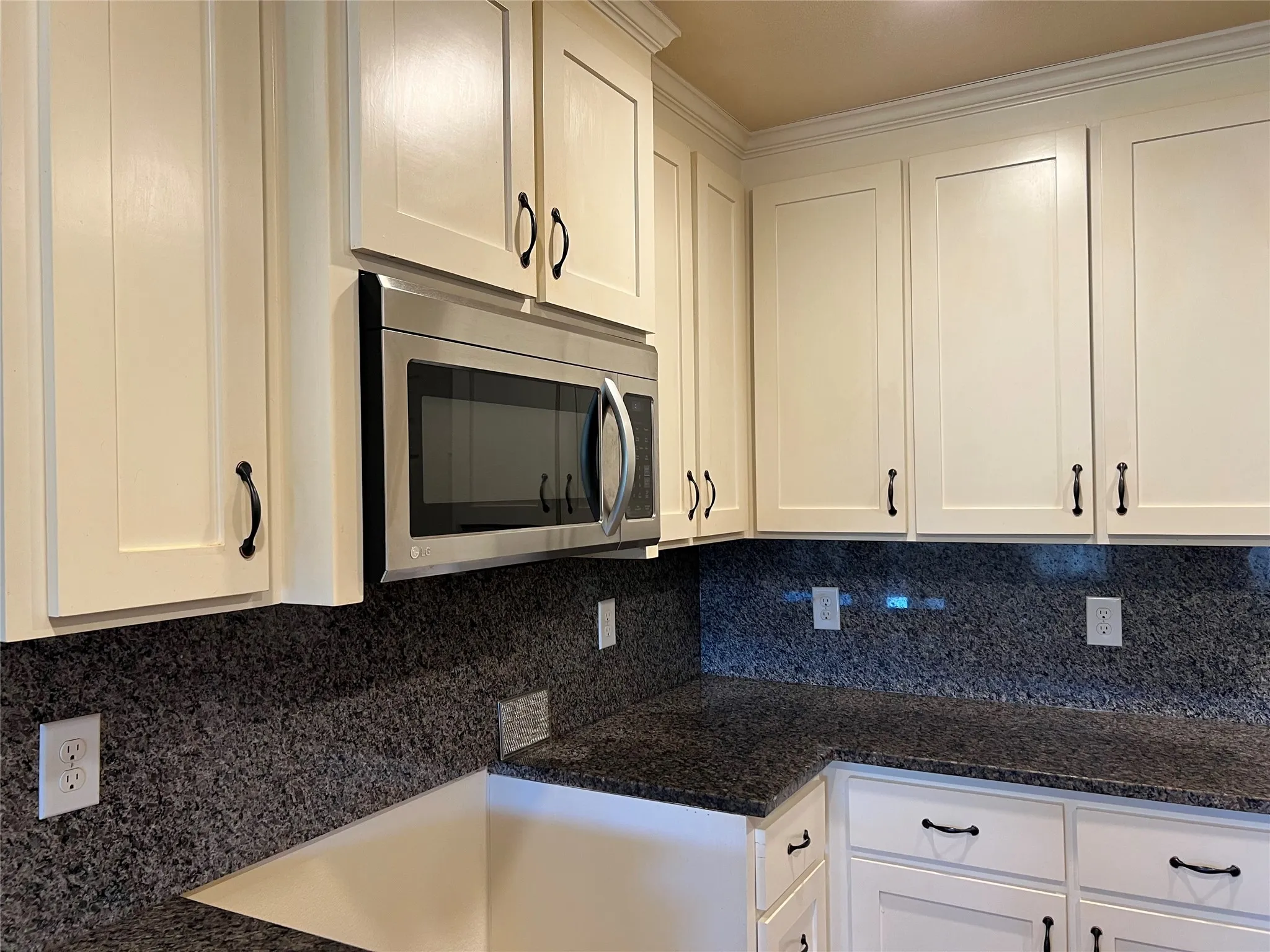 Single Family Residence For Sale in Hill County , 157 Hcr 2119, Whitney, Texas 76692, 3 Bedroom, 2 Bathroom, 2 Garage spaces, 1,436 Sqft, built in 2021, mls#21369427, Real Estate Agent in Whitney, Homes For Sale in Hill county, Homes For Sale in Whitney, Realtor in Whitney Texas, Real Estate Brokerage Independent Realty Texas, Luminita Cordes Realtor