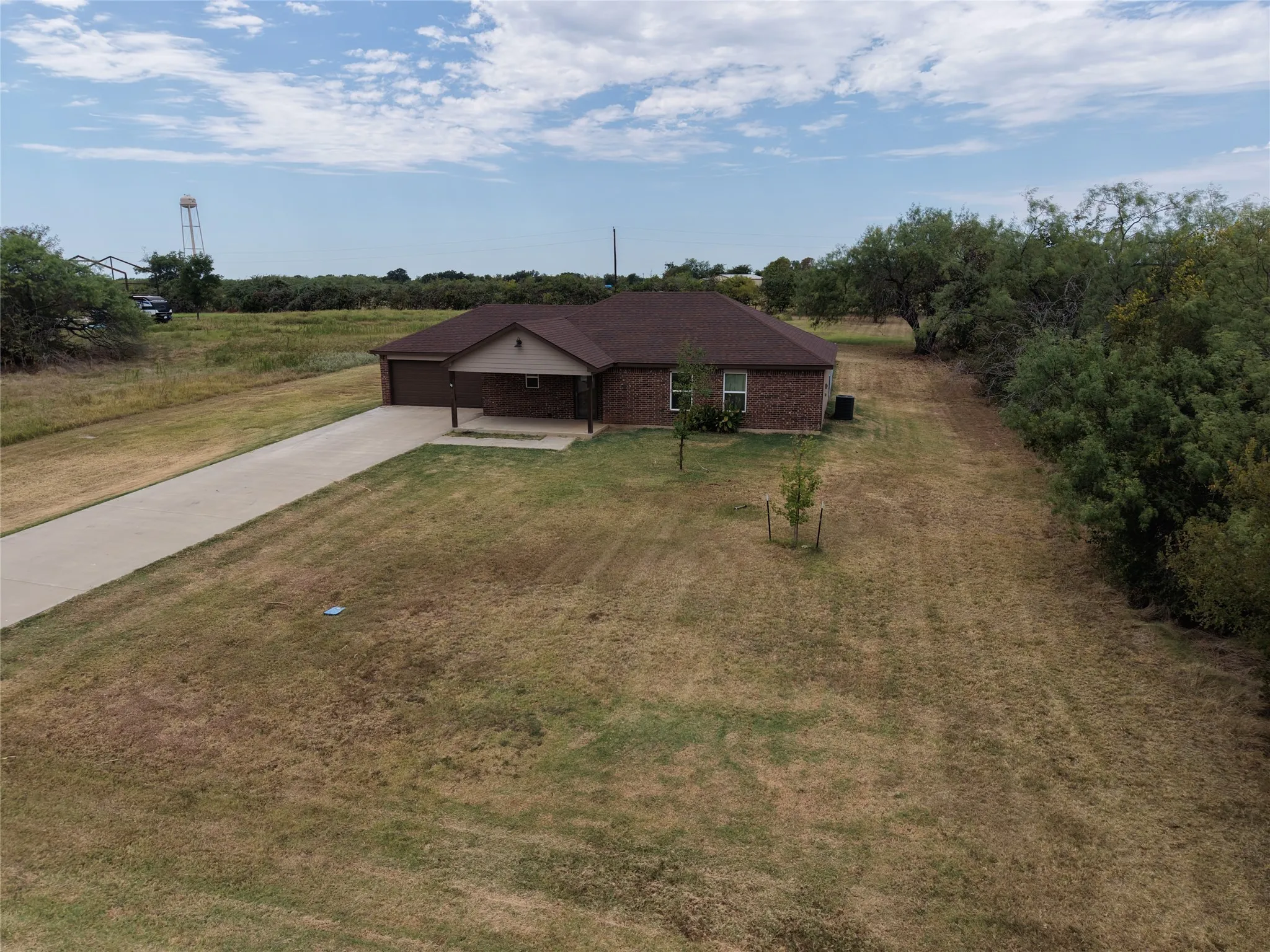Single Family Residence For Sale in Hill County , 157 Hcr 2119, Whitney, Texas 76692, 3 Bedroom, 2 Bathroom, 2 Garage spaces, 1,436 Sqft, built in 2021, mls#21369427, Real Estate Agent in Whitney, Homes For Sale in Hill county, Homes For Sale in Whitney, Realtor in Whitney Texas, Real Estate Brokerage Independent Realty Texas, Luminita Cordes Realtor