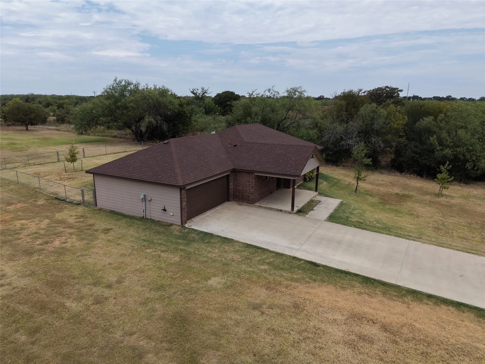 Single Family Residence For Sale in Hill County , 157 Hcr 2119, Whitney, Texas 76692, 3 Bedroom, 2 Bathroom, 2 Garage spaces, 1,436 Sqft, built in 2021, mls#21369427, Real Estate Agent in Whitney, Homes For Sale in Hill county, Homes For Sale in Whitney, Realtor in Whitney Texas, Real Estate Brokerage Independent Realty Texas, Luminita Cordes Realtor