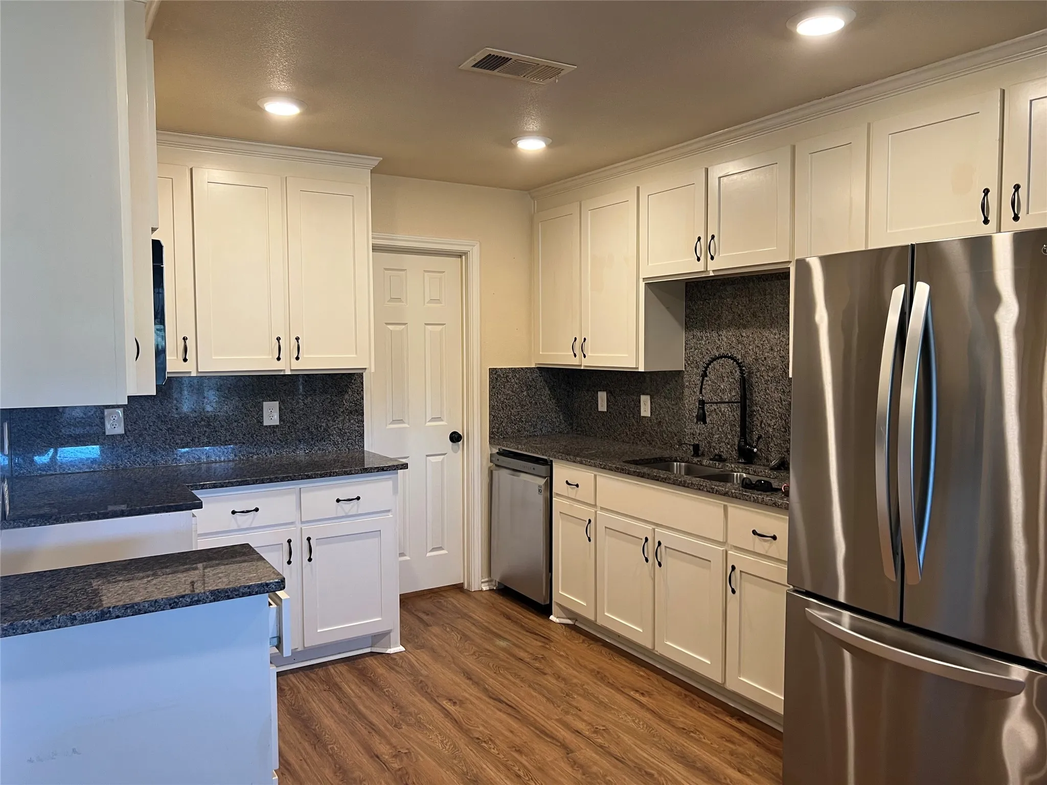 Single Family Residence For Sale in Hill County , 157 Hcr 2119, Whitney, Texas 76692, 3 Bedroom, 2 Bathroom, 2 Garage spaces, 1,436 Sqft, built in 2021, mls#21369427, Real Estate Agent in Whitney, Homes For Sale in Hill county, Homes For Sale in Whitney, Realtor in Whitney Texas, Real Estate Brokerage Independent Realty Texas, Luminita Cordes Realtor
