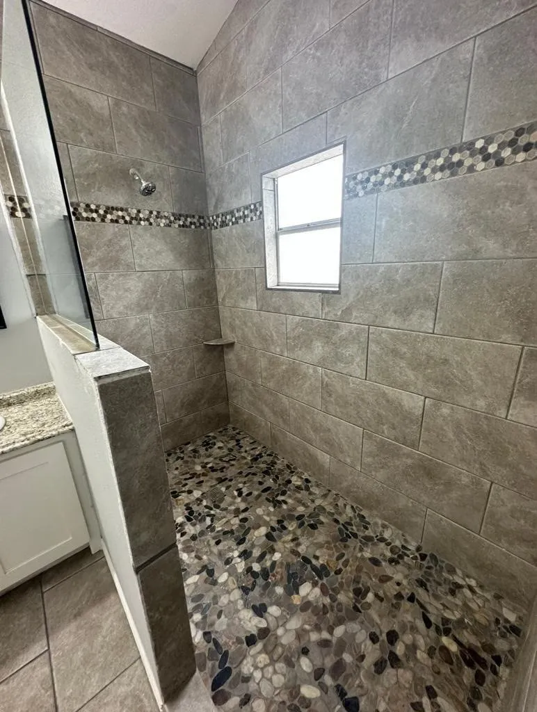 Mobile Home For Rent in Hood County , 6217 New Mexico Trail, Granbury, Texas 76048, 4 Bedroom, 2 Bathroom, Garage spaces, 2,199 Sqft, built in 1984, mls#21369454, Real Estate Agent in Granbury, Homes For Rent in Hood county, Homes For Rent in Granbury, Realtor in Granbury Texas, Real Estate Brokerage Independent Realty Texas, Luminita Cordes Realtor
