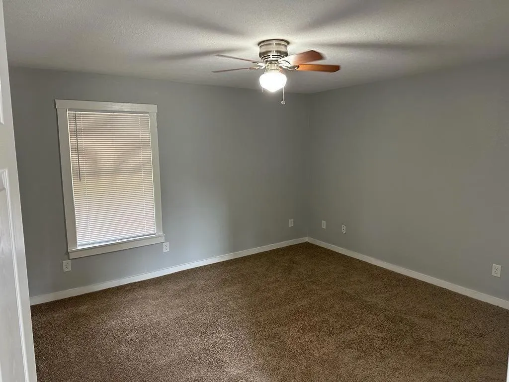 Mobile Home For Rent in Hood County , 6217 New Mexico Trail, Granbury, Texas 76048, 4 Bedroom, 2 Bathroom, Garage spaces, 2,199 Sqft, built in 1984, mls#21369454, Real Estate Agent in Granbury, Homes For Rent in Hood county, Homes For Rent in Granbury, Realtor in Granbury Texas, Real Estate Brokerage Independent Realty Texas, Luminita Cordes Realtor