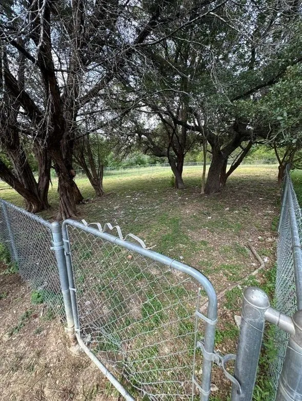 Mobile Home For Rent in Hood County , 6217 New Mexico Trail, Granbury, Texas 76048, 4 Bedroom, 2 Bathroom, Garage spaces, 2,199 Sqft, built in 1984, mls#21369454, Real Estate Agent in Granbury, Homes For Rent in Hood county, Homes For Rent in Granbury, Realtor in Granbury Texas, Real Estate Brokerage Independent Realty Texas, Luminita Cordes Realtor
