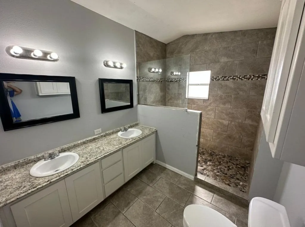 Mobile Home For Rent in Hood County , 6217 New Mexico Trail, Granbury, Texas 76048, 4 Bedroom, 2 Bathroom, Garage spaces, 2,199 Sqft, built in 1984, mls#21369454, Real Estate Agent in Granbury, Homes For Rent in Hood county, Homes For Rent in Granbury, Realtor in Granbury Texas, Real Estate Brokerage Independent Realty Texas, Luminita Cordes Realtor