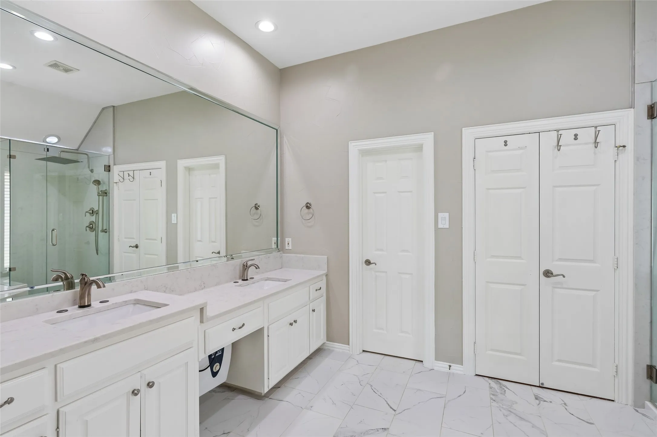 Two level counter and double sinks