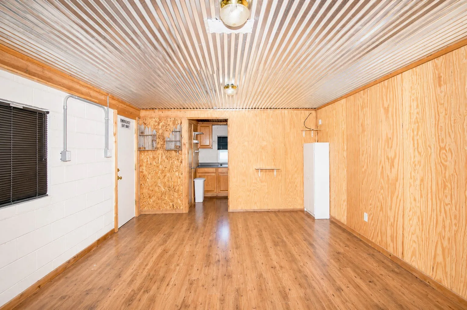 Ranch For Sale in Mc Culloch County , 8228 US HWY 377, Rochelle, Texas 76872, 0, 0, Garage spaces, 0 Sqft, built in 2022, mls#21369443, Real Estate Agent in Rochelle, Homes For Sale in Mc Culloch county, Homes For Sale in Rochelle, Realtor in Rochelle Texas, Real Estate Brokerage Independent Realty Texas, Luminita Cordes Realtor