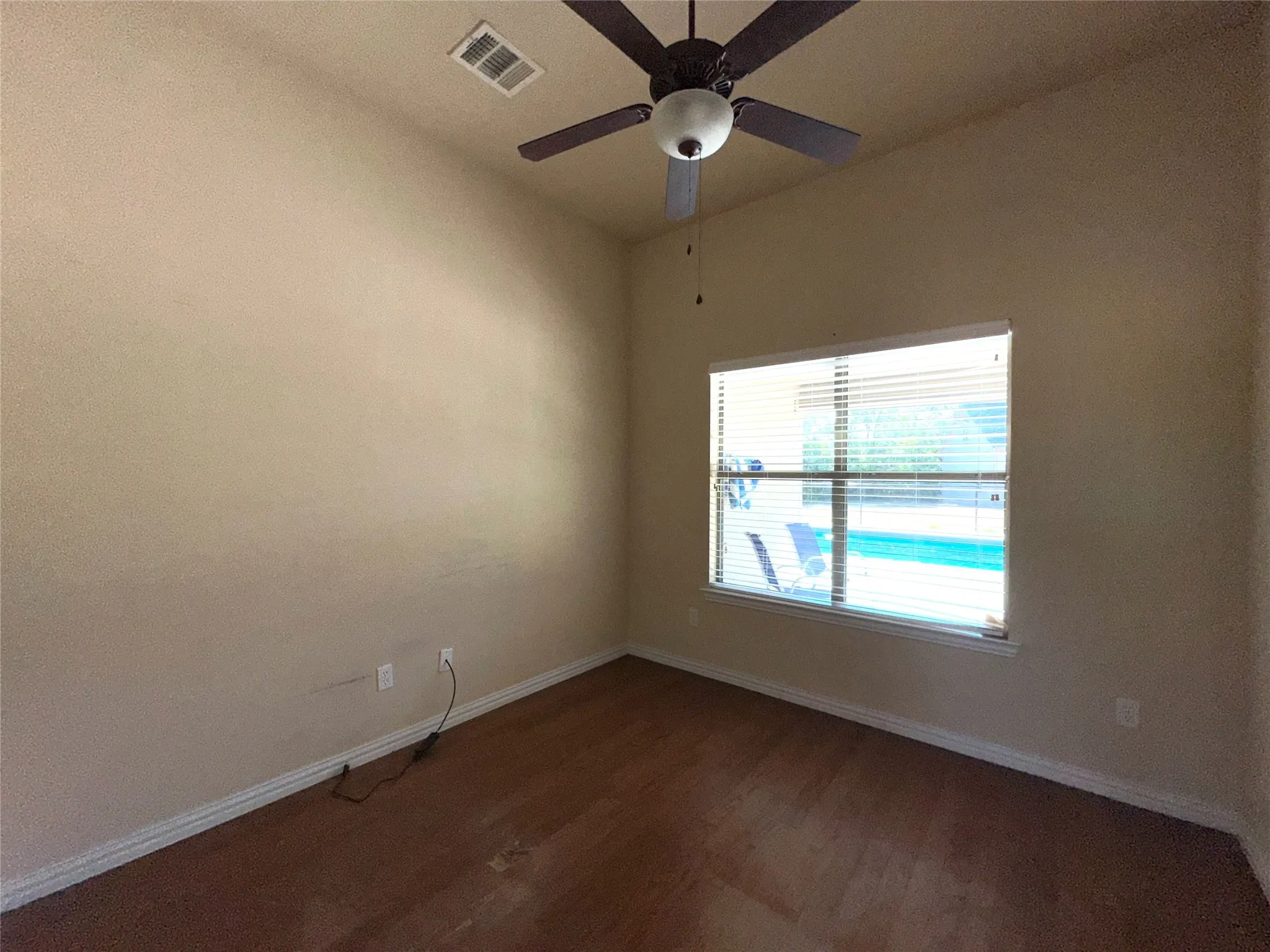 Single Family Residence For Sale in Grayson County , 676 Blanton Hill Road, Whitewright, Texas 75491, 3 Bedroom, 3 Bathroom, 2 Garage spaces, 2,236 Sqft, built in 2006, mls#21367734, Real Estate Agent in Whitewright, Homes For Sale in Grayson county, Homes For Sale in Whitewright, Realtor in Whitewright Texas, Real Estate Brokerage Independent Realty Texas, Luminita Cordes Realtor