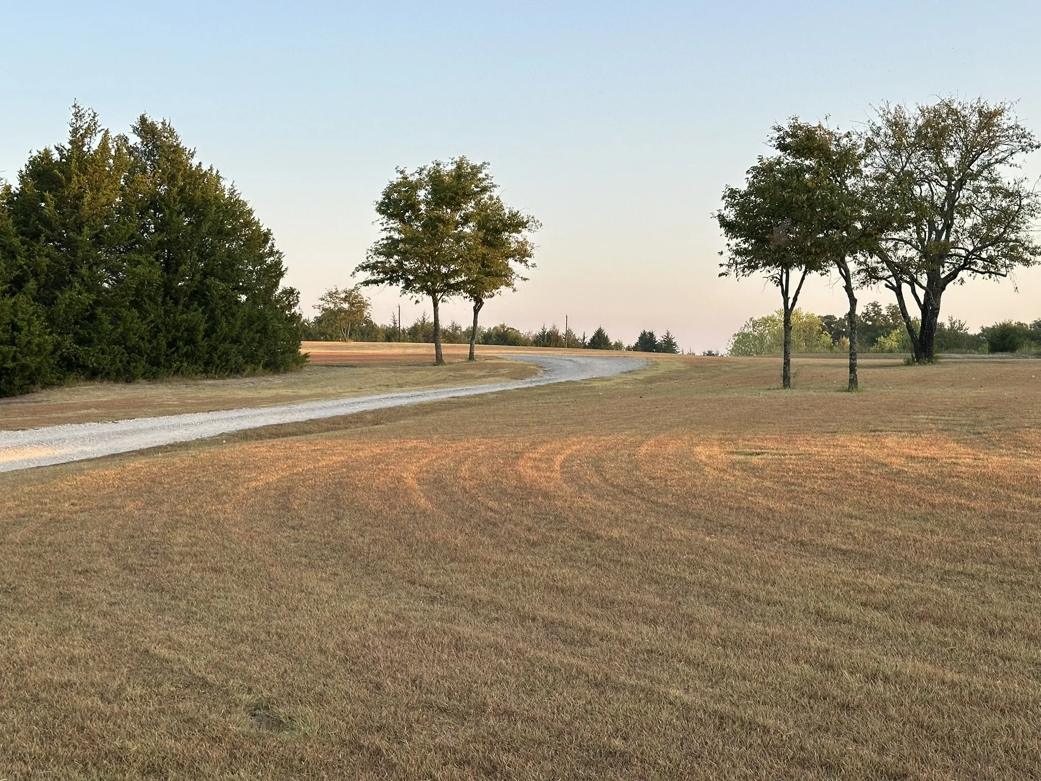 Single Family Residence For Sale in Grayson County , 676 Blanton Hill Road, Whitewright, Texas 75491, 3 Bedroom, 3 Bathroom, 2 Garage spaces, 2,236 Sqft, built in 2006, mls#21367734, Real Estate Agent in Whitewright, Homes For Sale in Grayson county, Homes For Sale in Whitewright, Realtor in Whitewright Texas, Real Estate Brokerage Independent Realty Texas, Luminita Cordes Realtor