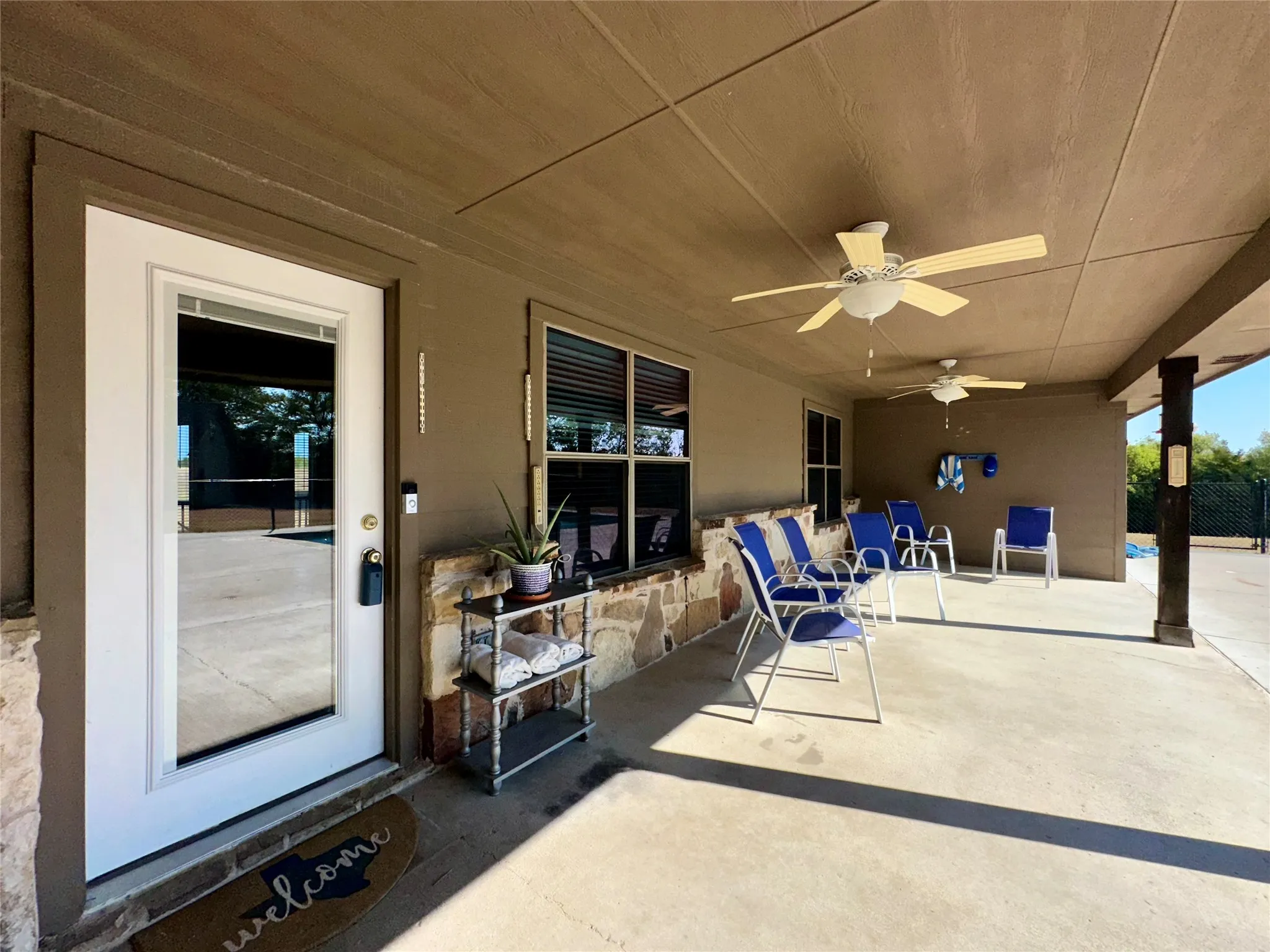 Single Family Residence For Sale in Grayson County , 676 Blanton Hill Road, Whitewright, Texas 75491, 3 Bedroom, 3 Bathroom, 2 Garage spaces, 2,236 Sqft, built in 2006, mls#21367734, Real Estate Agent in Whitewright, Homes For Sale in Grayson county, Homes For Sale in Whitewright, Realtor in Whitewright Texas, Real Estate Brokerage Independent Realty Texas, Luminita Cordes Realtor