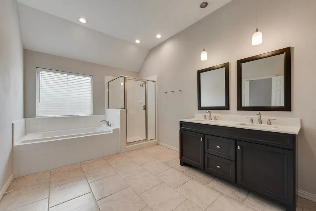 Single Family Residence For Rent in Dallas County , 719 Parkway Boulevard, Coppell, Texas 75019, 4 Bedroom, 2 Bathroom, 2 Garage spaces, 2,693 Sqft, built in 1991, mls#21369140, Real Estate Agent in Coppell, Homes For Rent in Dallas county, Homes For Rent in Coppell, Realtor in Coppell Texas, Real Estate Brokerage Independent Realty Texas, Luminita Cordes Realtor