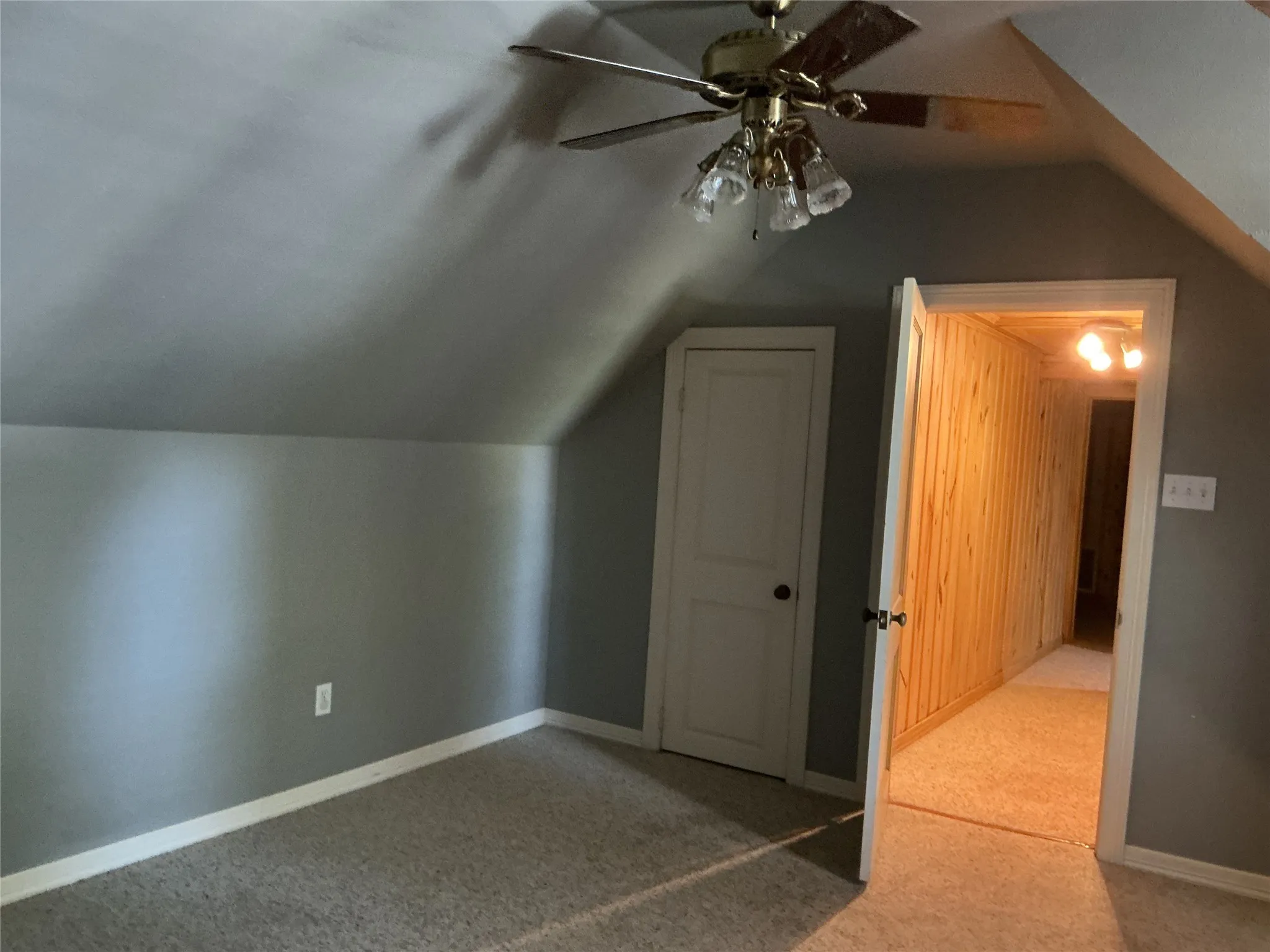 Single Family Residence For Sale in Navarro County , 1720 Sycamore Avenue, Corsicana, Texas 75110, 4 Bedroom, 3 Bathroom, 2 Garage spaces, 2,810 Sqft, built in 1940, mls#21368390, Real Estate Agent in Corsicana, Homes For Sale in Navarro county, Homes For Sale in Corsicana, Realtor in Corsicana Texas, Real Estate Brokerage Independent Realty Texas, Luminita Cordes Realtor