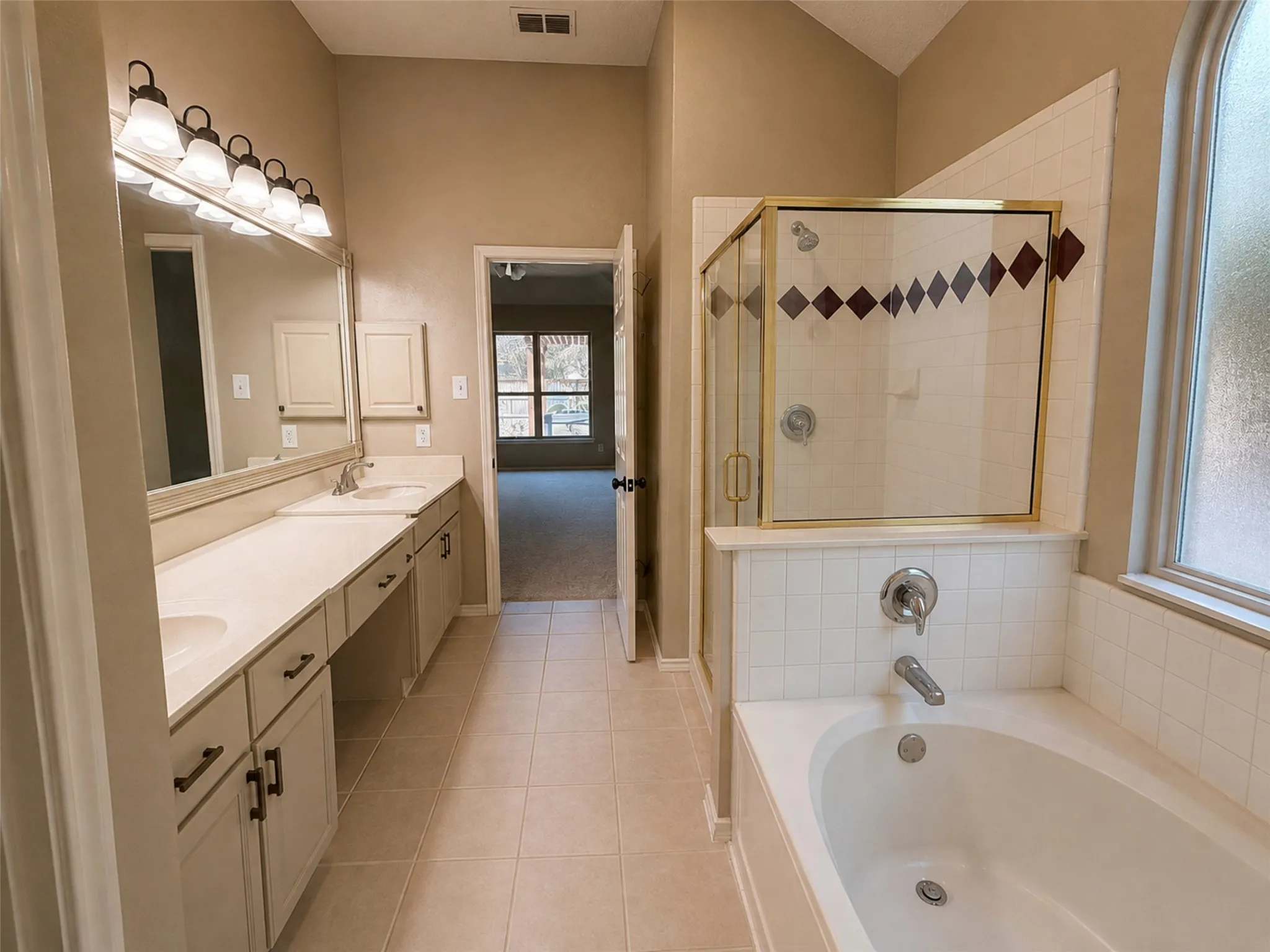 Primary En Suite