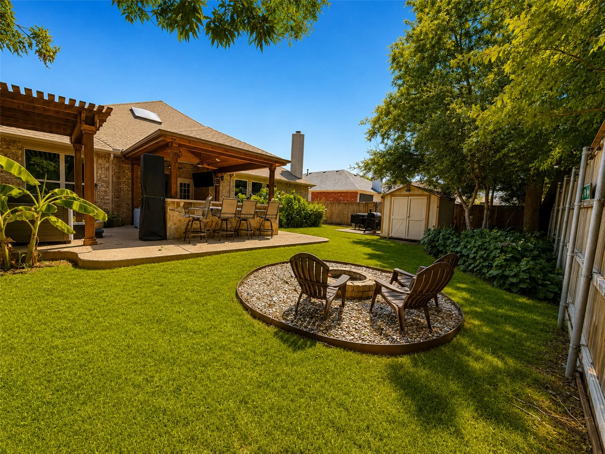 Single Family Residence For Sale in Tarrant County , 8467 Muirwood Trail, Fort Worth, Texas 76137, 4 Bedroom, 2 Bathroom, 2 Garage spaces, 2,372 Sqft, built in 1998, mls#21369411, Real Estate Agent in Fort Worth, Homes For Sale in Tarrant county, Homes For Sale in Fort Worth, Realtor in Fort Worth Texas, Real Estate Brokerage Independent Realty Texas, Luminita Cordes Realtor
