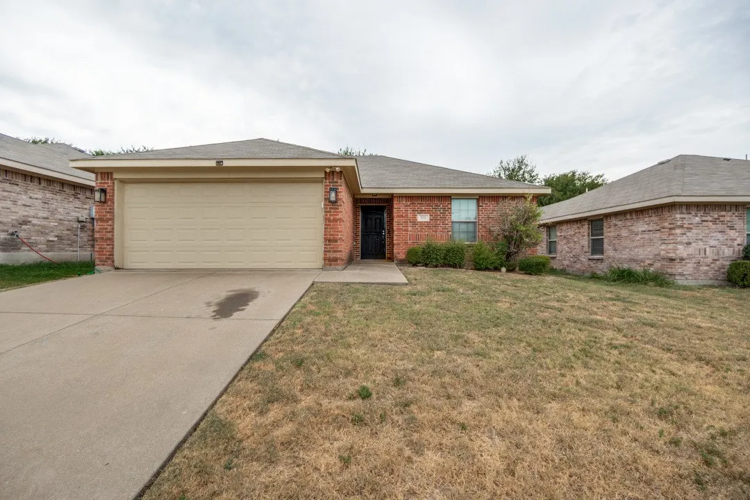 Single Family Residence For Sale in Dallas County , 3031 Appaloosa Drive, Dallas, Texas 75237, 3 Bedroom, 2 Bathroom, 2 Garage spaces, 1,201 Sqft, built in 2013, mls#21365126, Real Estate Agent in Dallas, Homes For Sale in Dallas county, Homes For Sale in Dallas, Realtor in Dallas Texas, Real Estate Brokerage Independent Realty Texas, Luminita Cordes Realtor