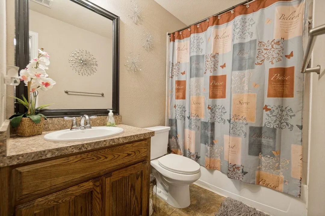 Single Family Residence For Sale in Dallas County , 3031 Appaloosa Drive, Dallas, Texas 75237, 3 Bedroom, 2 Bathroom, 2 Garage spaces, 1,201 Sqft, built in 2013, mls#21365126, Real Estate Agent in Dallas, Homes For Sale in Dallas county, Homes For Sale in Dallas, Realtor in Dallas Texas, Real Estate Brokerage Independent Realty Texas, Luminita Cordes Realtor