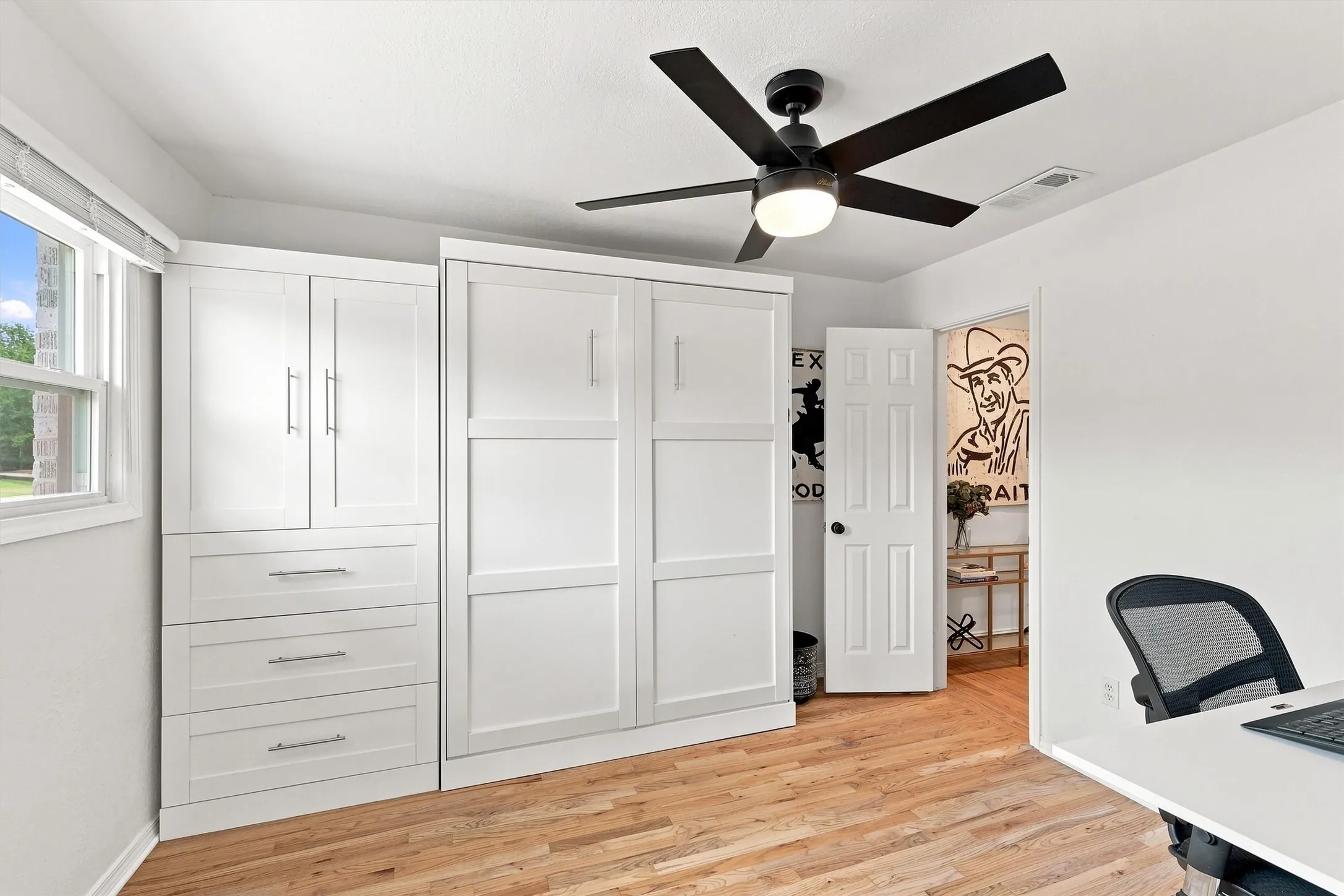 Single Family Residence For Sale in Tarrant County , 6387 Greenway Road, Fort Worth, Texas 76116, 4 Bedroom, 3 Bathroom, Garage spaces, 2,765 Sqft, built in 1950, mls#21369417, Real Estate Agent in Fort Worth, Homes For Sale in Tarrant county, Homes For Sale in Fort Worth, Realtor in Fort Worth Texas, Real Estate Brokerage Independent Realty Texas, Luminita Cordes Realtor