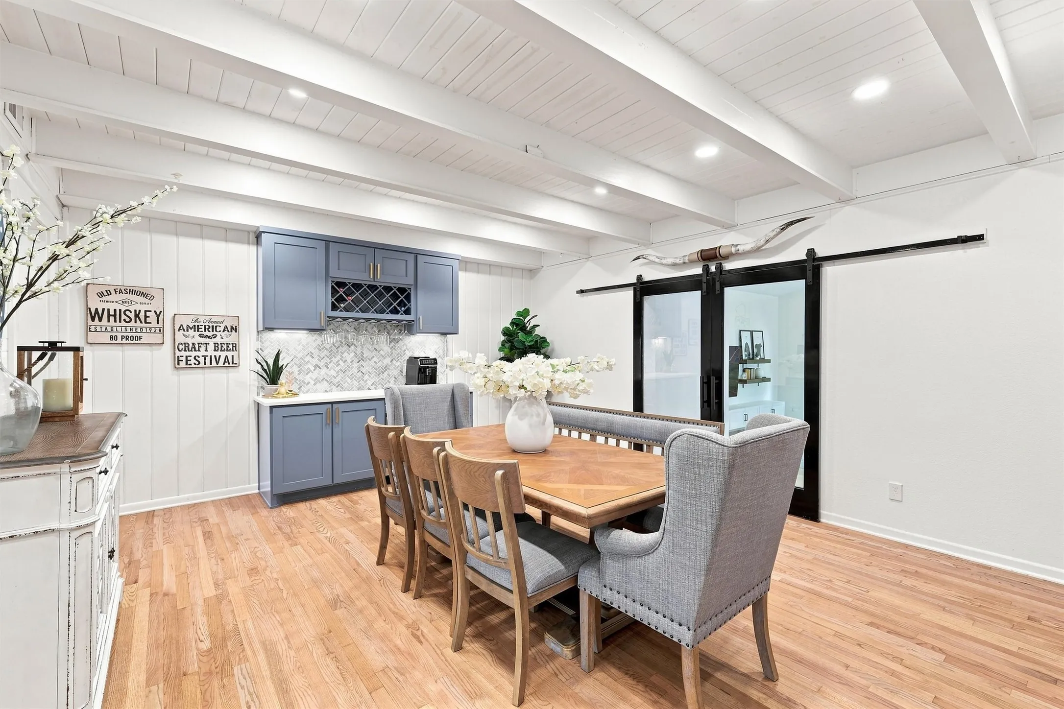 Single Family Residence For Sale in Tarrant County , 6387 Greenway Road, Fort Worth, Texas 76116, 4 Bedroom, 3 Bathroom, Garage spaces, 2,765 Sqft, built in 1950, mls#21369417, Real Estate Agent in Fort Worth, Homes For Sale in Tarrant county, Homes For Sale in Fort Worth, Realtor in Fort Worth Texas, Real Estate Brokerage Independent Realty Texas, Luminita Cordes Realtor
