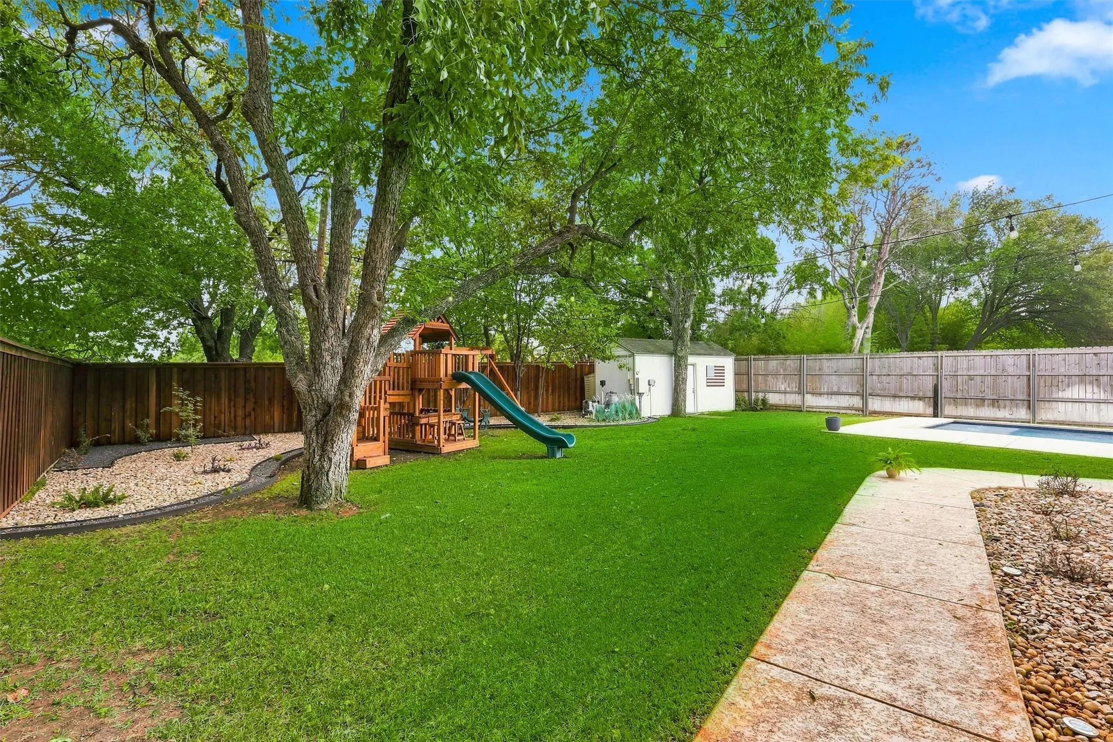 Single Family Residence For Sale in Tarrant County , 6387 Greenway Road, Fort Worth, Texas 76116, 4 Bedroom, 3 Bathroom, Garage spaces, 2,765 Sqft, built in 1950, mls#21369417, Real Estate Agent in Fort Worth, Homes For Sale in Tarrant county, Homes For Sale in Fort Worth, Realtor in Fort Worth Texas, Real Estate Brokerage Independent Realty Texas, Luminita Cordes Realtor