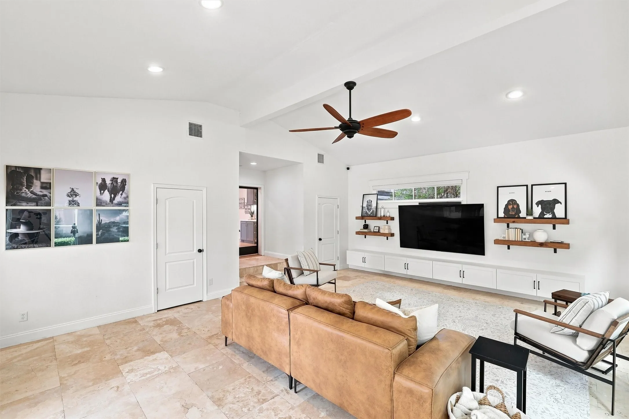 Single Family Residence For Sale in Tarrant County , 6387 Greenway Road, Fort Worth, Texas 76116, 4 Bedroom, 3 Bathroom, Garage spaces, 2,765 Sqft, built in 1950, mls#21369417, Real Estate Agent in Fort Worth, Homes For Sale in Tarrant county, Homes For Sale in Fort Worth, Realtor in Fort Worth Texas, Real Estate Brokerage Independent Realty Texas, Luminita Cordes Realtor