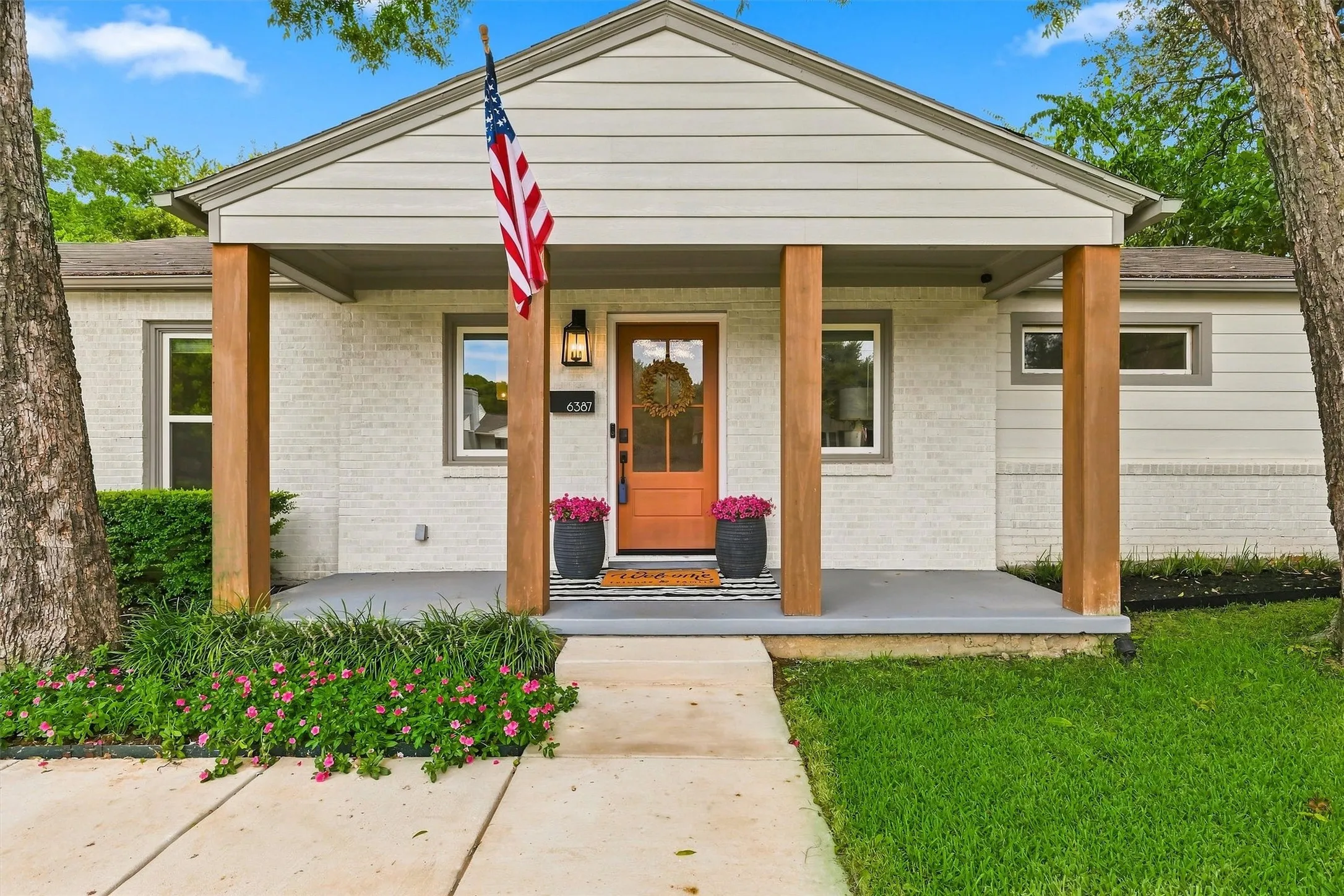 Single Family Residence For Sale in Tarrant County , 6387 Greenway Road, Fort Worth, Texas 76116, 4 Bedroom, 3 Bathroom, Garage spaces, 2,765 Sqft, built in 1950, mls#21369417, Real Estate Agent in Fort Worth, Homes For Sale in Tarrant county, Homes For Sale in Fort Worth, Realtor in Fort Worth Texas, Real Estate Brokerage Independent Realty Texas, Luminita Cordes Realtor