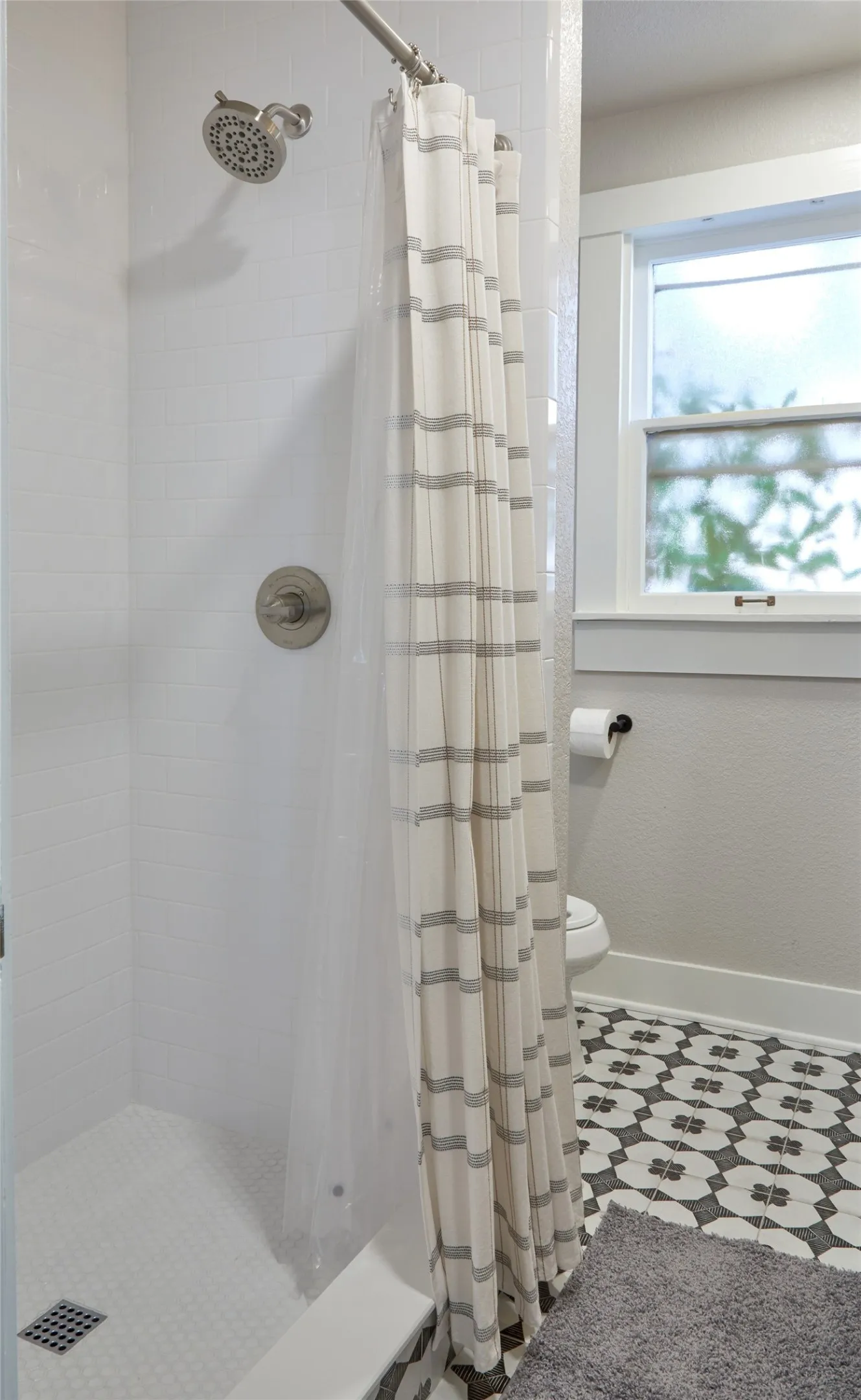 Apartment For Rent in Tarrant County , 805 Lilac Street, Fort Worth, Texas 76110, 2 Bedroom, 1 Bathroom, Garage spaces, 750 Sqft, built in 1926, mls#21369501, Real Estate Agent in Fort Worth, Homes For Rent in Tarrant county, Homes For Rent in Fort Worth, Realtor in Fort Worth Texas, Real Estate Brokerage Independent Realty Texas, Luminita Cordes Realtor