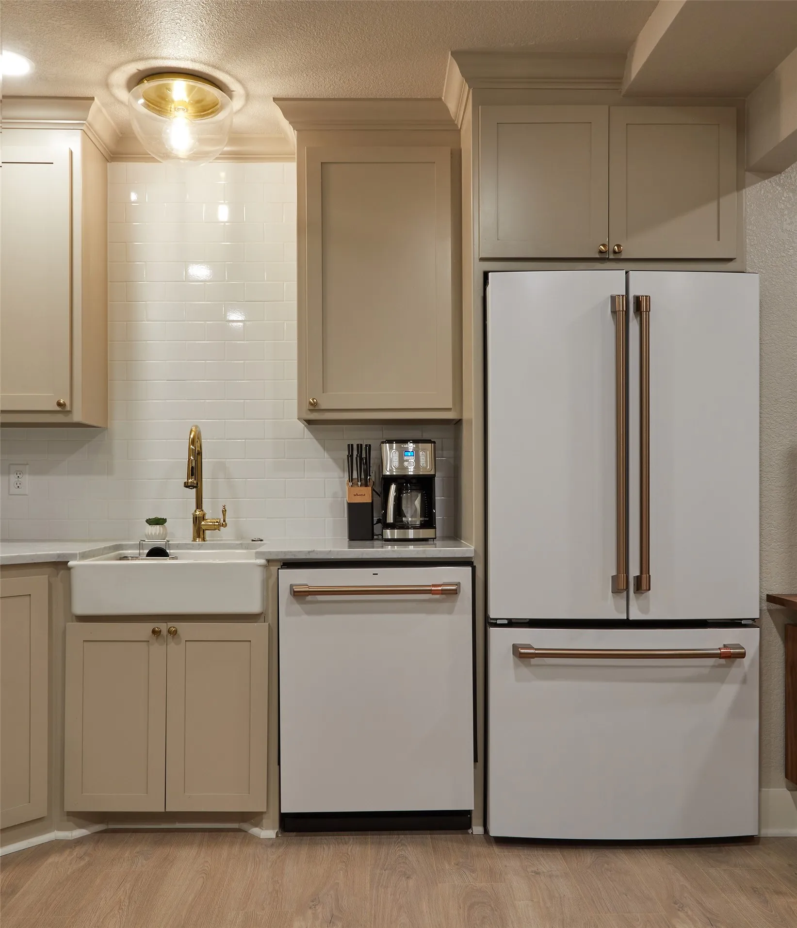 Apartment For Rent in Tarrant County , 805 Lilac Street, Fort Worth, Texas 76110, 2 Bedroom, 1 Bathroom, Garage spaces, 750 Sqft, built in 1926, mls#21369501, Real Estate Agent in Fort Worth, Homes For Rent in Tarrant county, Homes For Rent in Fort Worth, Realtor in Fort Worth Texas, Real Estate Brokerage Independent Realty Texas, Luminita Cordes Realtor