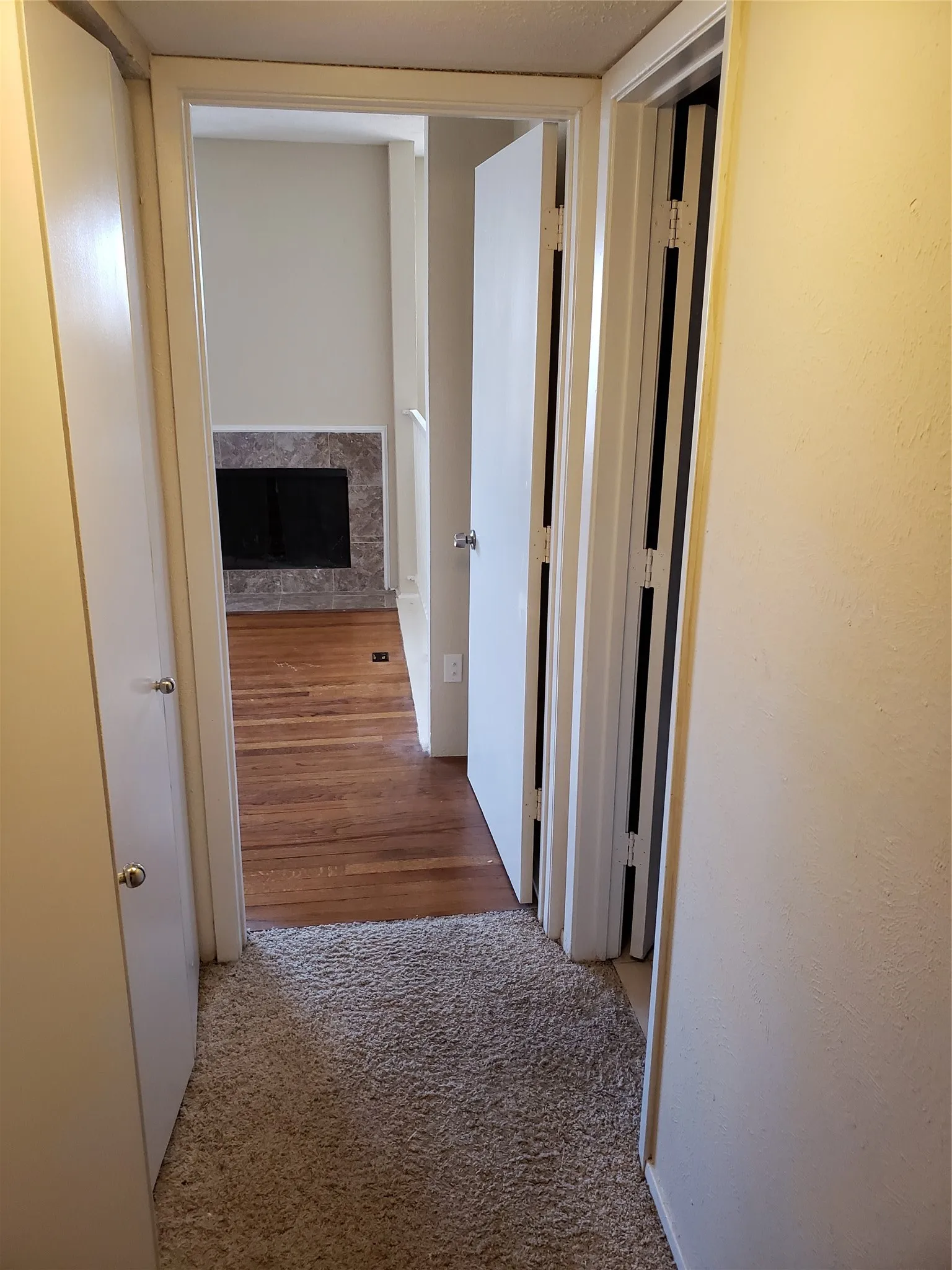 Condominium For Rent in Dallas County , 5757 MARTEL Avenue B10, Dallas, Texas 75206, 1 Bedroom, 2 Bathroom, Garage spaces, 861 Sqft, built in 1983, mls#21369504, Real Estate Agent in Dallas, Homes For Rent in Dallas county, Homes For Rent in Dallas, Realtor in Dallas Texas, Real Estate Brokerage Independent Realty Texas, Luminita Cordes Realtor