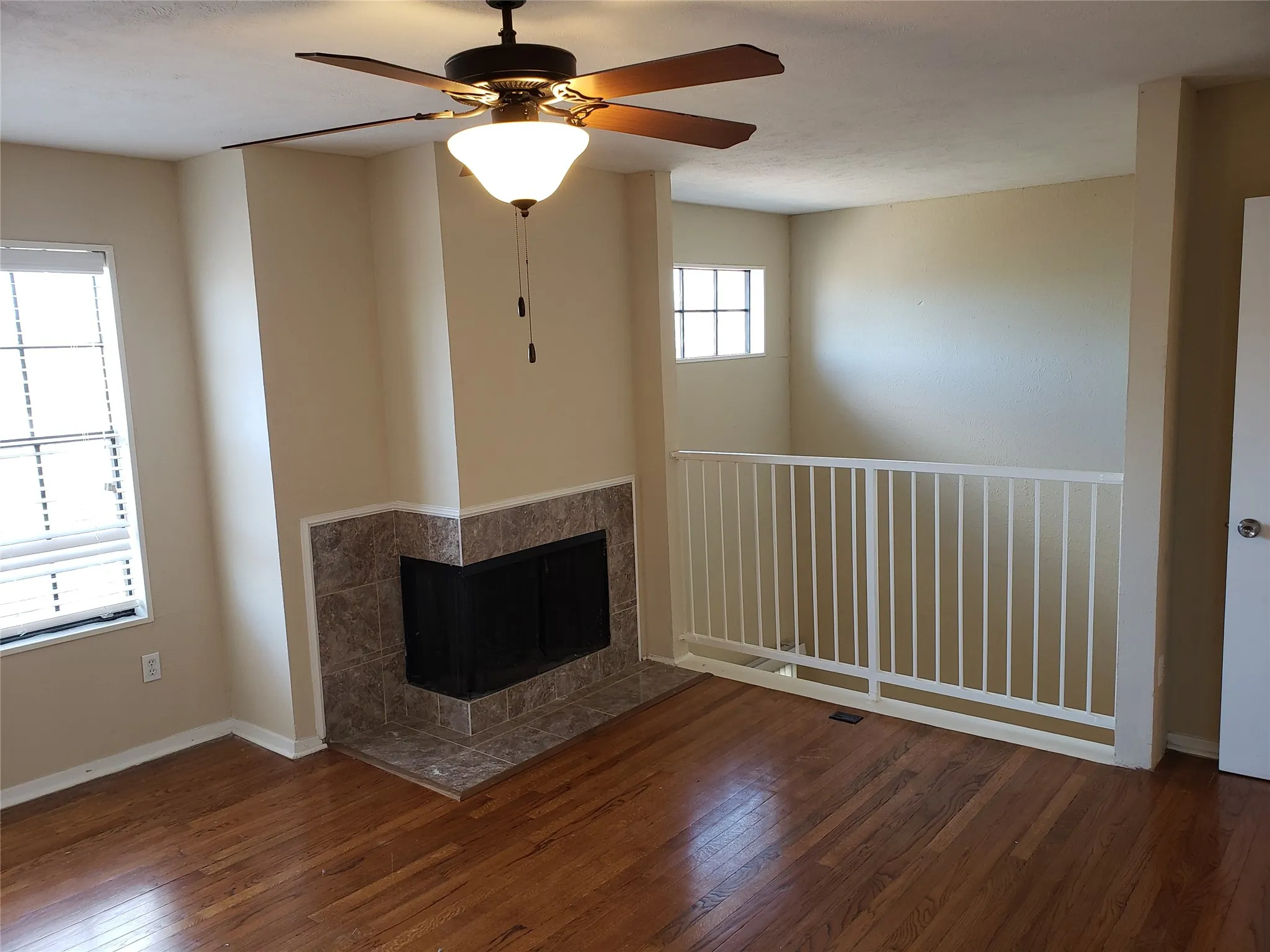 Condominium For Rent in Dallas County , 5757 MARTEL Avenue B10, Dallas, Texas 75206, 1 Bedroom, 2 Bathroom, Garage spaces, 861 Sqft, built in 1983, mls#21369504, Real Estate Agent in Dallas, Homes For Rent in Dallas county, Homes For Rent in Dallas, Realtor in Dallas Texas, Real Estate Brokerage Independent Realty Texas, Luminita Cordes Realtor