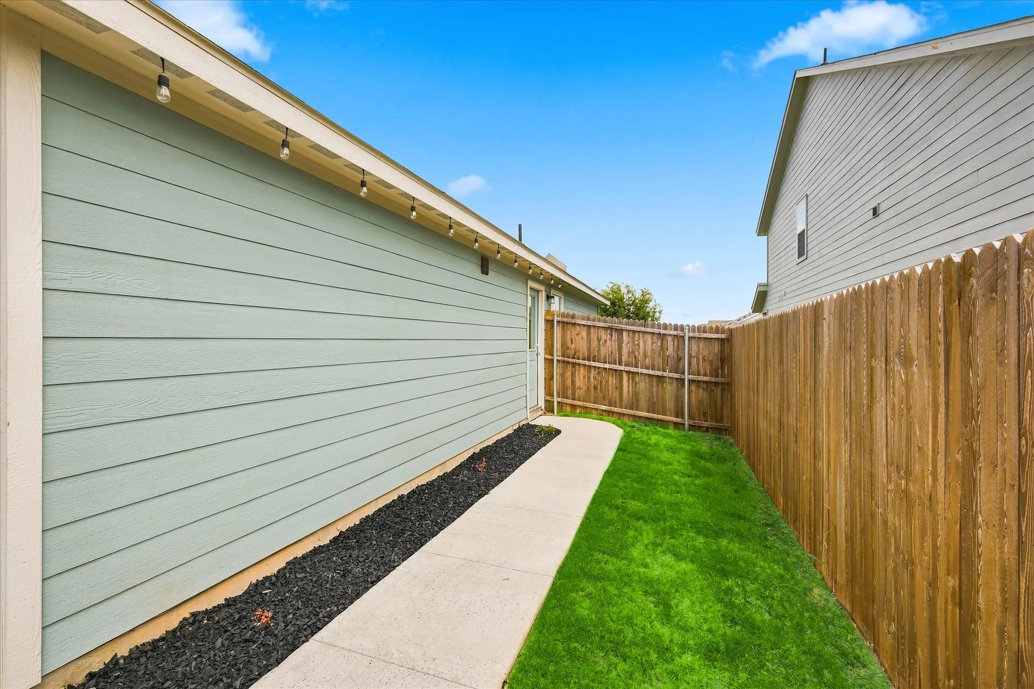 Single Family Residence For Sale in Denton County , 11741 Marcellus Way, Justin, Texas 76247, 3 Bedroom, 2 Bathroom, 2 Garage spaces, 1,262 Sqft, built in 2023, mls#21368150, Real Estate Agent in Justin, Homes For Sale in Denton county, Homes For Sale in Justin, Realtor in Justin Texas, Real Estate Brokerage Independent Realty Texas, Luminita Cordes Realtor