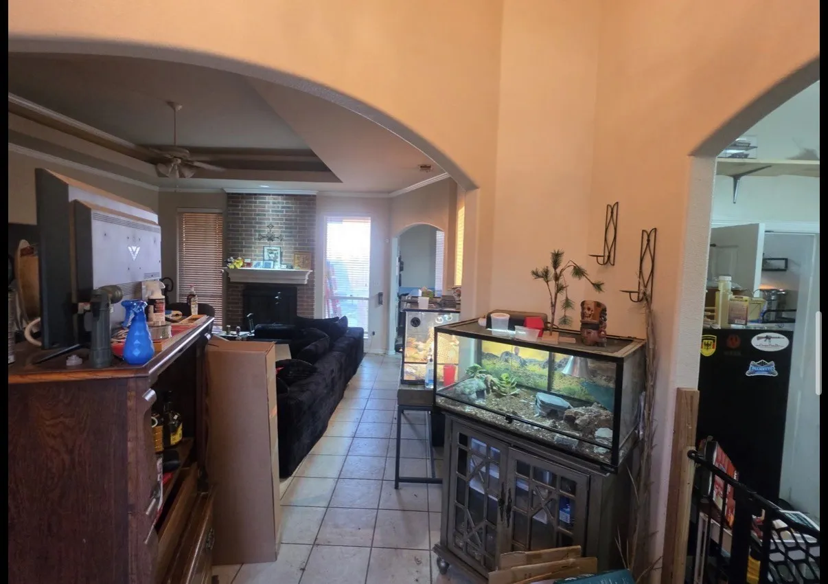 Single Family Residence For Sale in Kaufman County , 2727 W Ridgeview Circle, Kaufman, Texas 75142, 4 Bedroom, 3 Bathroom, 2 Garage spaces, 2,396 Sqft, built in 2002, mls#21369518, Real Estate Agent in Kaufman, Homes For Sale in Kaufman county, Homes For Sale in Kaufman, Realtor in Kaufman Texas, Real Estate Brokerage Independent Realty Texas, Luminita Cordes Realtor