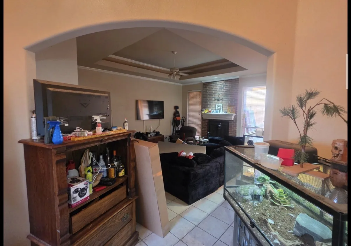Single Family Residence For Sale in Kaufman County , 2727 W Ridgeview Circle, Kaufman, Texas 75142, 4 Bedroom, 3 Bathroom, 2 Garage spaces, 2,396 Sqft, built in 2002, mls#21369518, Real Estate Agent in Kaufman, Homes For Sale in Kaufman county, Homes For Sale in Kaufman, Realtor in Kaufman Texas, Real Estate Brokerage Independent Realty Texas, Luminita Cordes Realtor