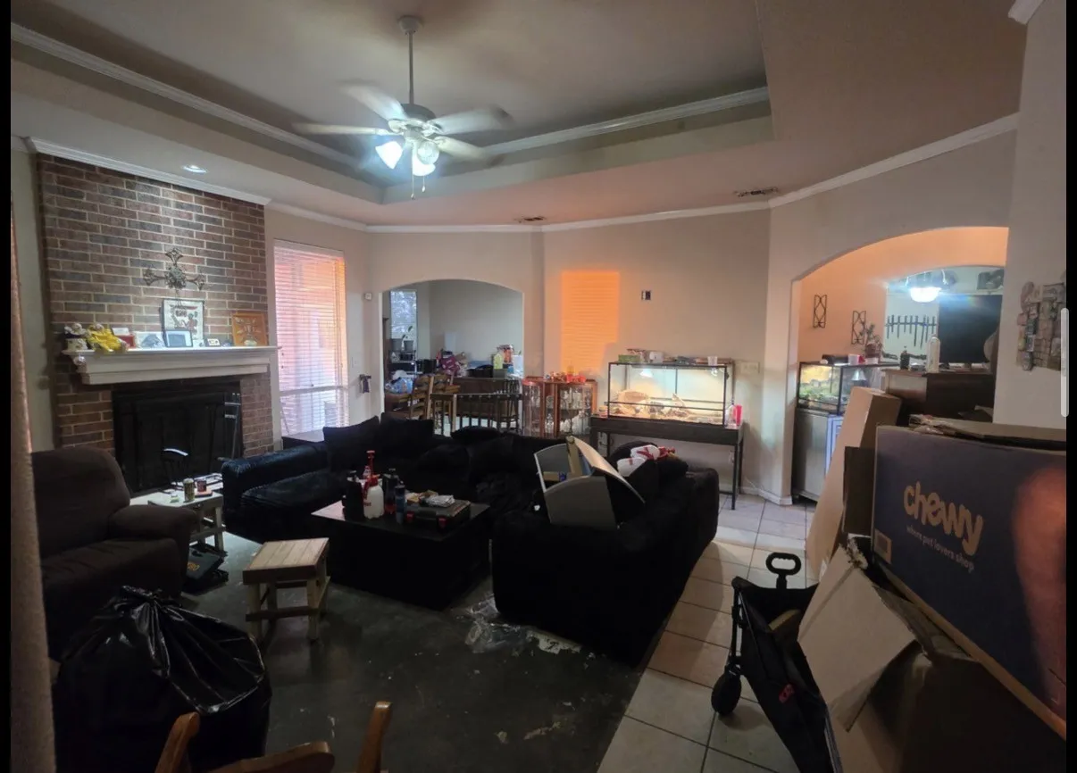 Single Family Residence For Sale in Kaufman County , 2727 W Ridgeview Circle, Kaufman, Texas 75142, 4 Bedroom, 3 Bathroom, 2 Garage spaces, 2,396 Sqft, built in 2002, mls#21369518, Real Estate Agent in Kaufman, Homes For Sale in Kaufman county, Homes For Sale in Kaufman, Realtor in Kaufman Texas, Real Estate Brokerage Independent Realty Texas, Luminita Cordes Realtor