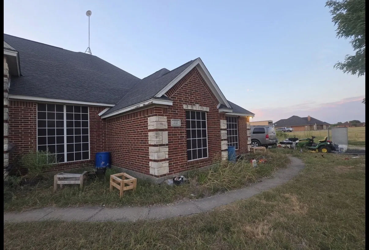 Single Family Residence For Sale in Kaufman County , 2727 W Ridgeview Circle, Kaufman, Texas 75142, 4 Bedroom, 3 Bathroom, 2 Garage spaces, 2,396 Sqft, built in 2002, mls#21369518, Real Estate Agent in Kaufman, Homes For Sale in Kaufman county, Homes For Sale in Kaufman, Realtor in Kaufman Texas, Real Estate Brokerage Independent Realty Texas, Luminita Cordes Realtor