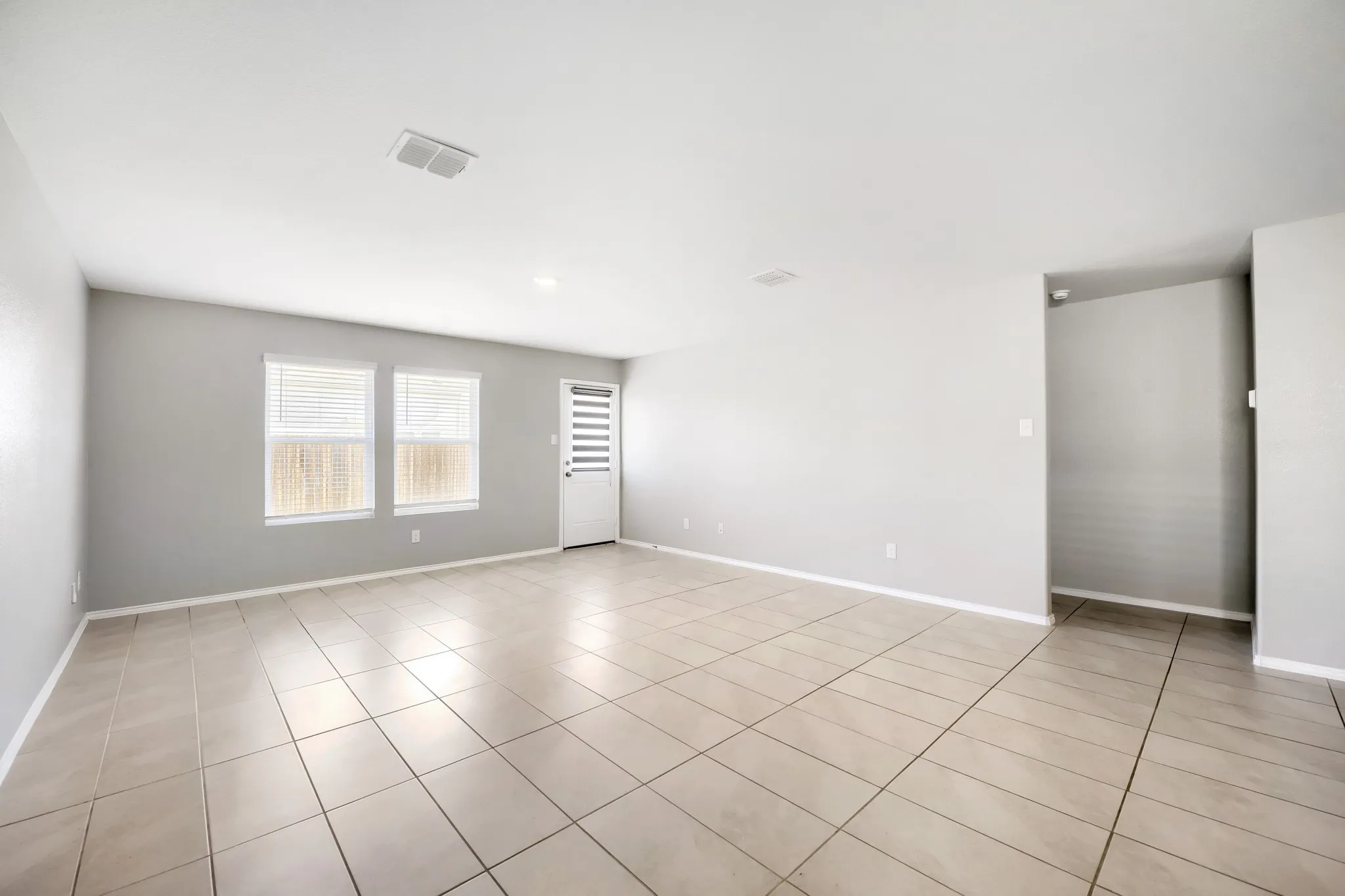 Single Family Residence For Sale in Tarrant County , 4052 Dublin Ridge Drive, Fort Worth, Texas 76036, 3 Bedroom, 2 Bathroom, 2 Garage spaces, 1,464 Sqft, built in 2023, mls#21364459, Real Estate Agent in Fort Worth, Homes For Sale in Tarrant county, Homes For Sale in Fort Worth, Realtor in Fort Worth Texas, Real Estate Brokerage Independent Realty Texas, Luminita Cordes Realtor