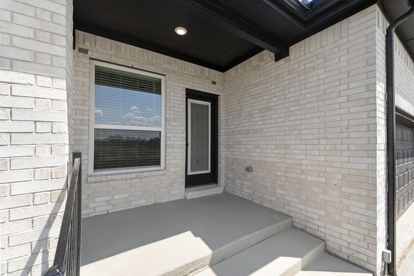 25. 8100 Caprock - Patio