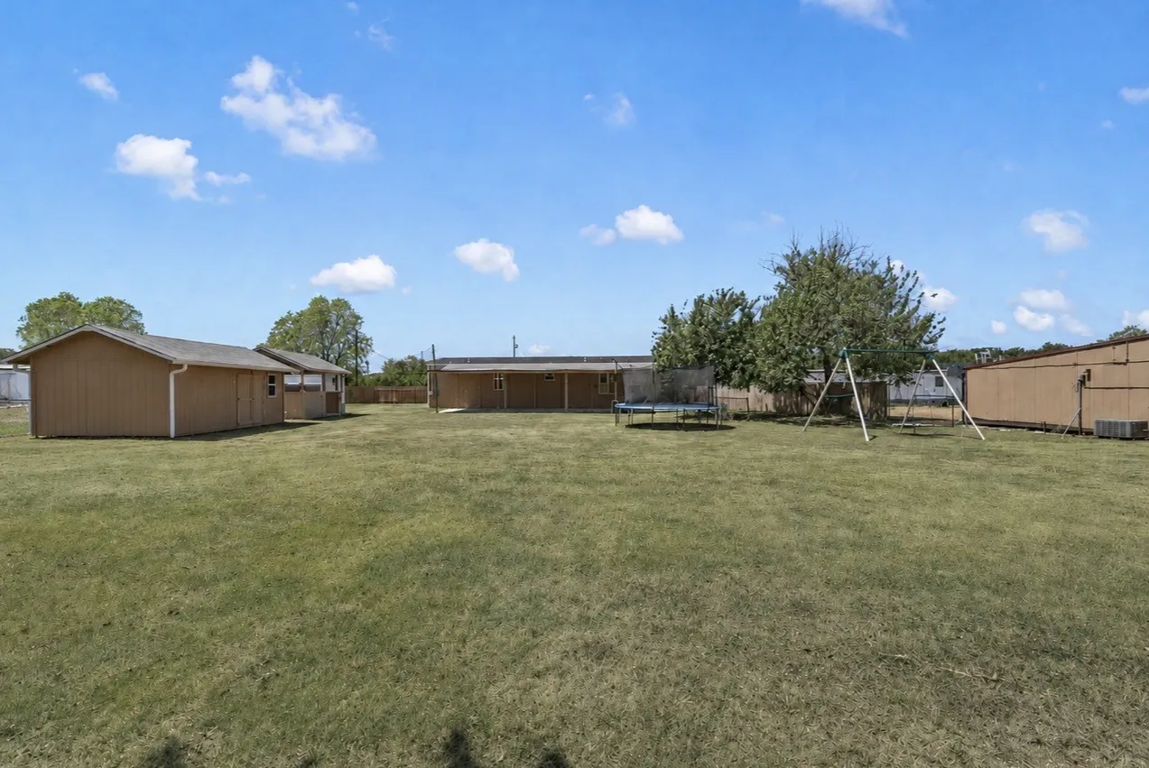 Manufactured Home For Sale in Mc Lennan County , 222 Kennedy Lane, Eddy, Texas 76524, 4 Bedroom, 2 Bathroom, Garage spaces, 2,176 Sqft, built in 2023, mls#21369531, Real Estate Agent in Eddy, Homes For Sale in Mc Lennan county, Homes For Sale in Eddy, Realtor in Eddy Texas, Real Estate Brokerage Independent Realty Texas, Luminita Cordes Realtor