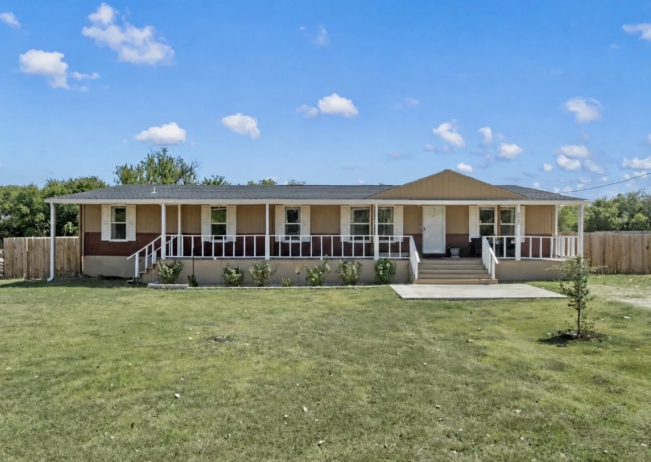 Manufactured Home For Sale in Mc Lennan County , 222 Kennedy Lane, Eddy, Texas 76524, 4 Bedroom, 2 Bathroom, Garage spaces, 2,176 Sqft, built in 2023, mls#21369531, Real Estate Agent in Eddy, Homes For Sale in Mc Lennan county, Homes For Sale in Eddy, Realtor in Eddy Texas, Real Estate Brokerage Independent Realty Texas, Luminita Cordes Realtor