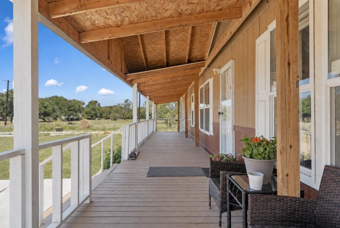 Manufactured Home For Sale in Mc Lennan County , 222 Kennedy Lane, Eddy, Texas 76524, 4 Bedroom, 2 Bathroom, Garage spaces, 2,176 Sqft, built in 2023, mls#21369531, Real Estate Agent in Eddy, Homes For Sale in Mc Lennan county, Homes For Sale in Eddy, Realtor in Eddy Texas, Real Estate Brokerage Independent Realty Texas, Luminita Cordes Realtor