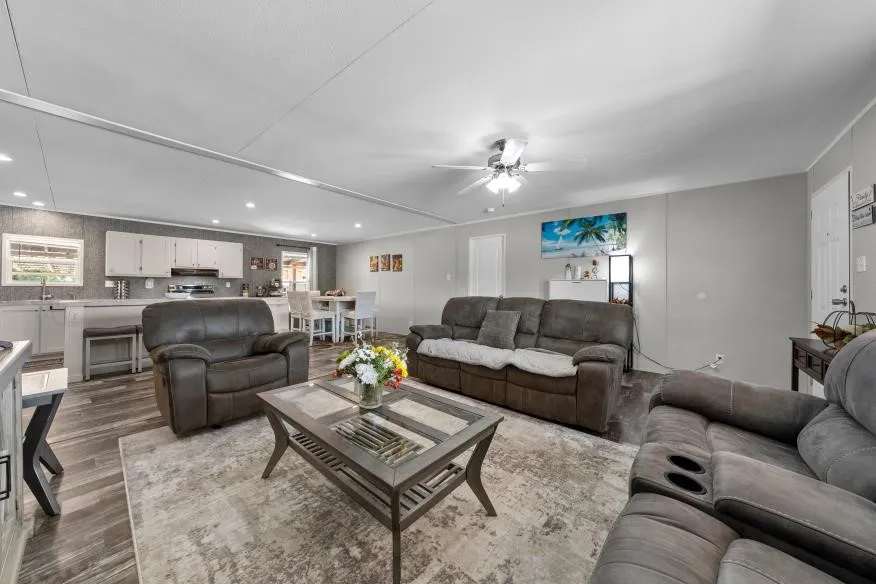 Manufactured Home For Sale in Mc Lennan County , 222 Kennedy Lane, Eddy, Texas 76524, 4 Bedroom, 2 Bathroom, Garage spaces, 2,176 Sqft, built in 2023, mls#21369531, Real Estate Agent in Eddy, Homes For Sale in Mc Lennan county, Homes For Sale in Eddy, Realtor in Eddy Texas, Real Estate Brokerage Independent Realty Texas, Luminita Cordes Realtor