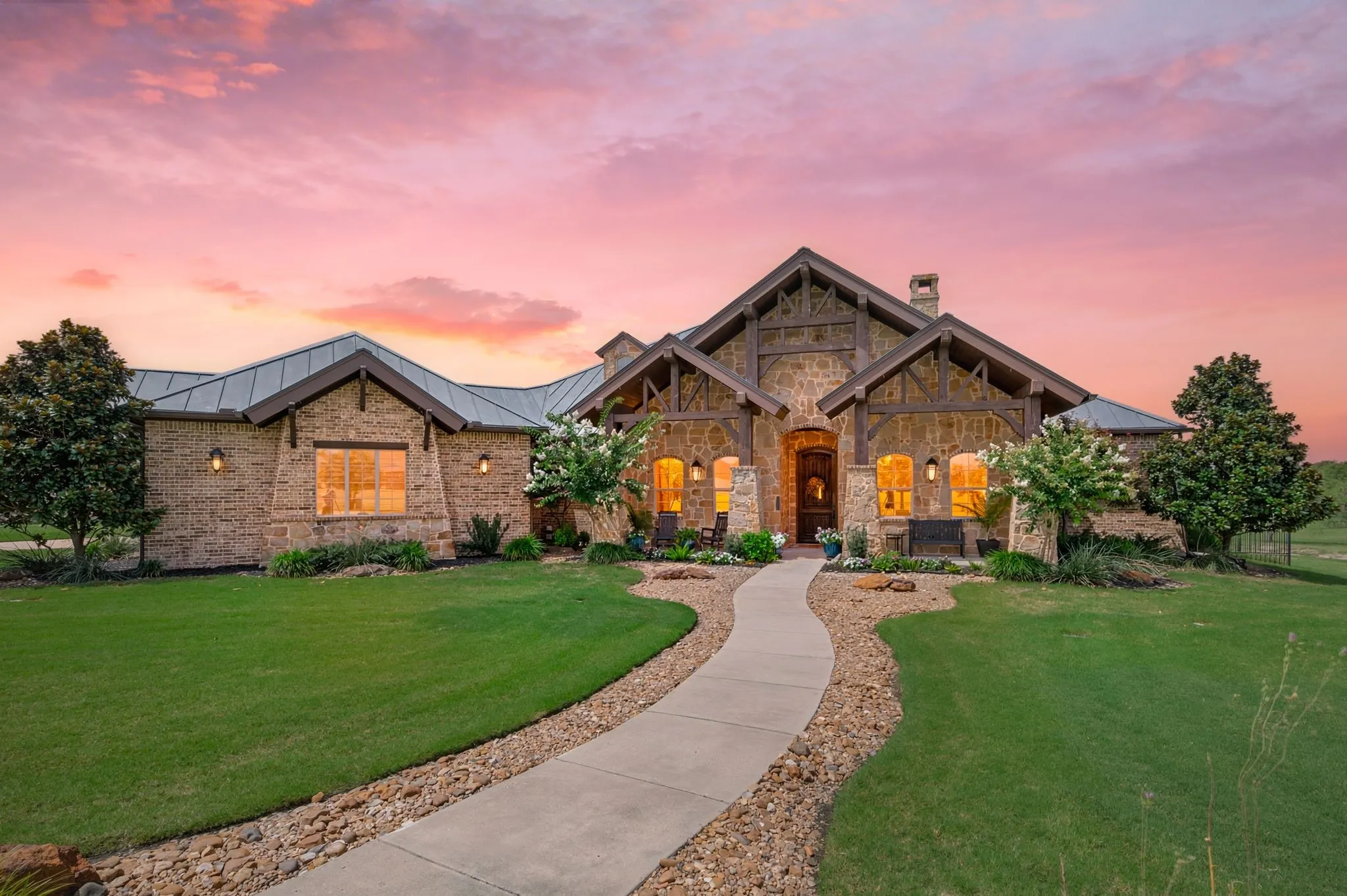Single Family Residence For Sale in Rockwall County , 336 Dove Landing, Royse City, Texas 75189, 4 Bedroom, 4 Bathroom, 3 Garage spaces, 3,438 Sqft, built in 2013, mls#21368733, Real Estate Agent in Royse City, Homes For Sale in Rockwall county, Homes For Sale in Royse City, Realtor in Royse City Texas, Real Estate Brokerage Independent Realty Texas, Luminita Cordes Realtor