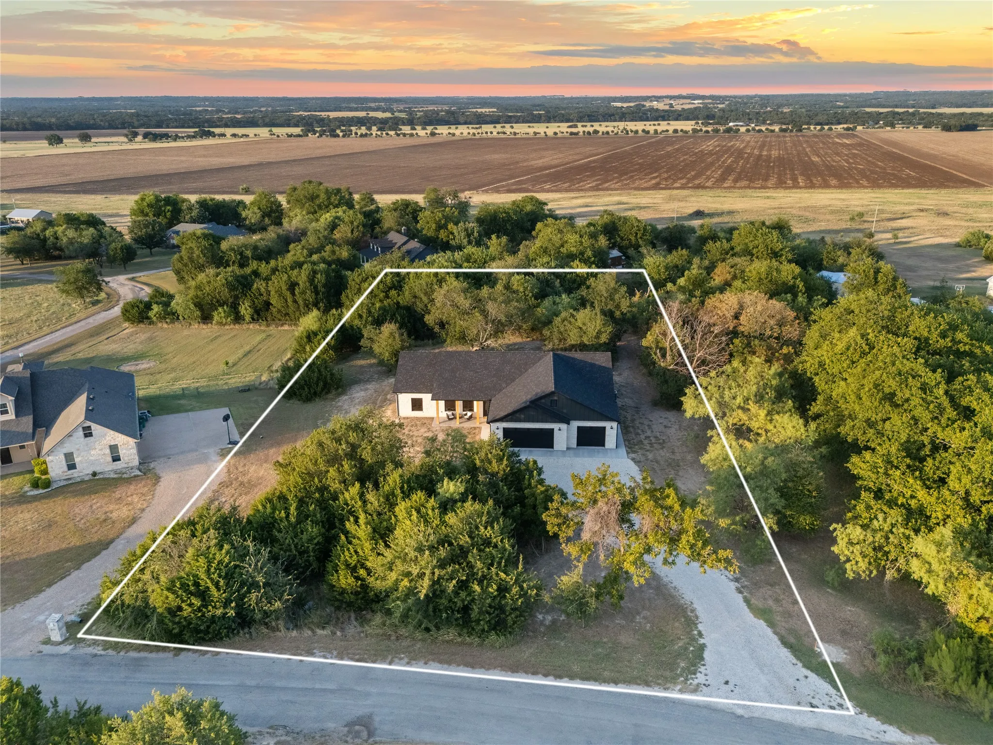 Single Family Residence For Sale in Bosque County , 201 Private Road 4296, Clifton, Texas 76634, 3 Bedroom, 2 Bathroom, 3 Garage spaces, 2,152 Sqft, built in 2026, mls#21368702, Real Estate Agent in Clifton, Homes For Sale in Bosque county, Homes For Sale in Clifton, Realtor in Clifton Texas, Real Estate Brokerage Independent Realty Texas, Luminita Cordes Realtor