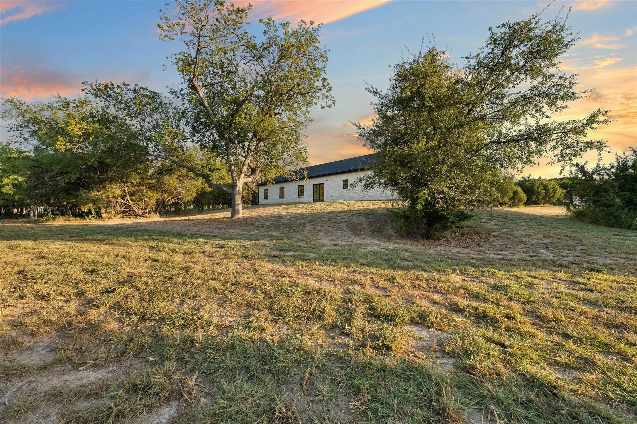 Single Family Residence For Sale in Bosque County , 201 Private Road 4296, Clifton, Texas 76634, 3 Bedroom, 2 Bathroom, 3 Garage spaces, 2,152 Sqft, built in 2026, mls#21368702, Real Estate Agent in Clifton, Homes For Sale in Bosque county, Homes For Sale in Clifton, Realtor in Clifton Texas, Real Estate Brokerage Independent Realty Texas, Luminita Cordes Realtor