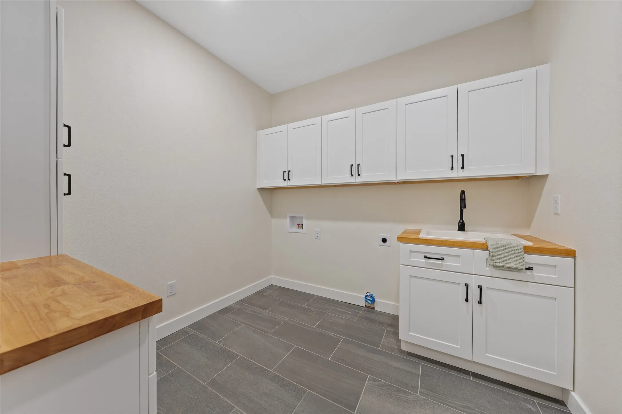 Single Family Residence For Sale in Bosque County , 201 Private Road 4296, Clifton, Texas 76634, 3 Bedroom, 2 Bathroom, 3 Garage spaces, 2,152 Sqft, built in 2026, mls#21368702, Real Estate Agent in Clifton, Homes For Sale in Bosque county, Homes For Sale in Clifton, Realtor in Clifton Texas, Real Estate Brokerage Independent Realty Texas, Luminita Cordes Realtor
